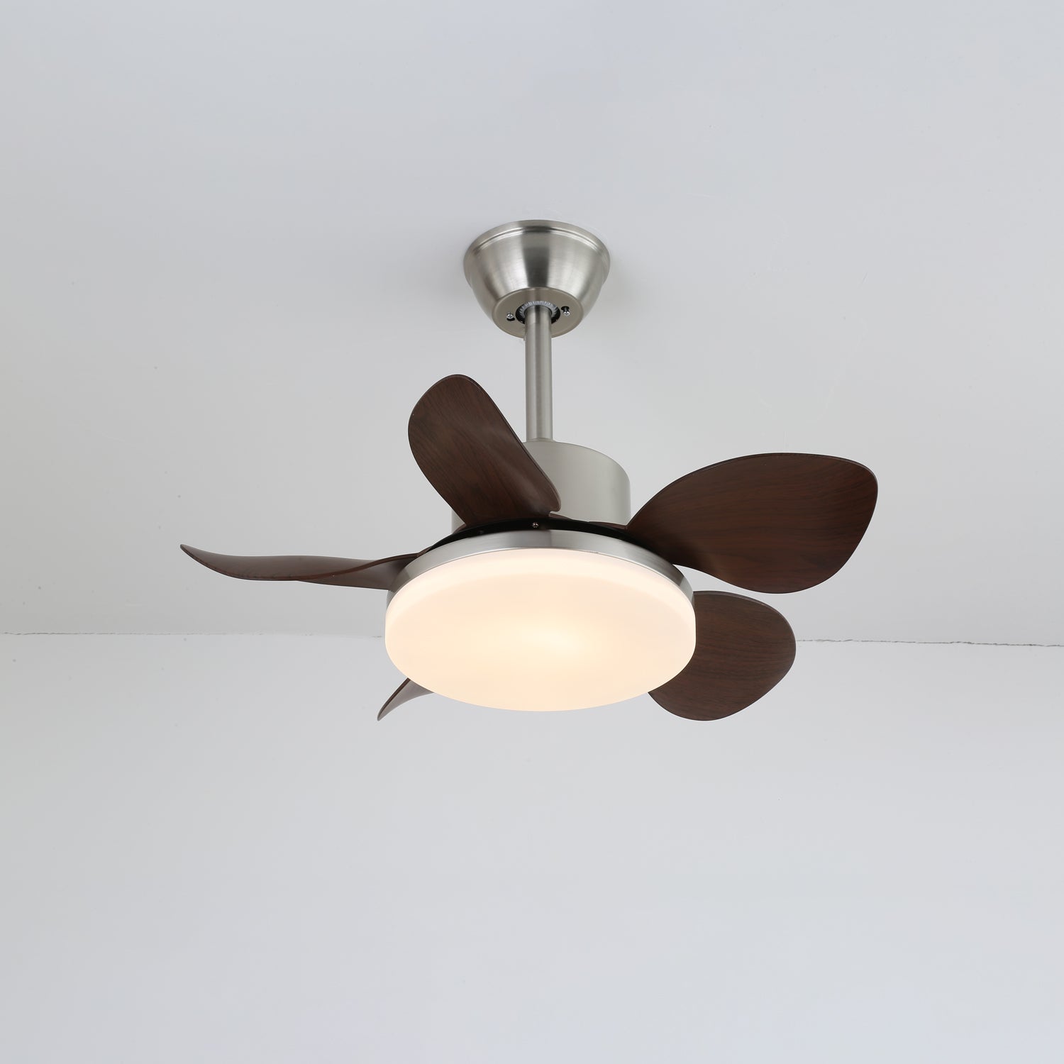 Ventilador de techo Alenya contemporáneo con luz LED integrada