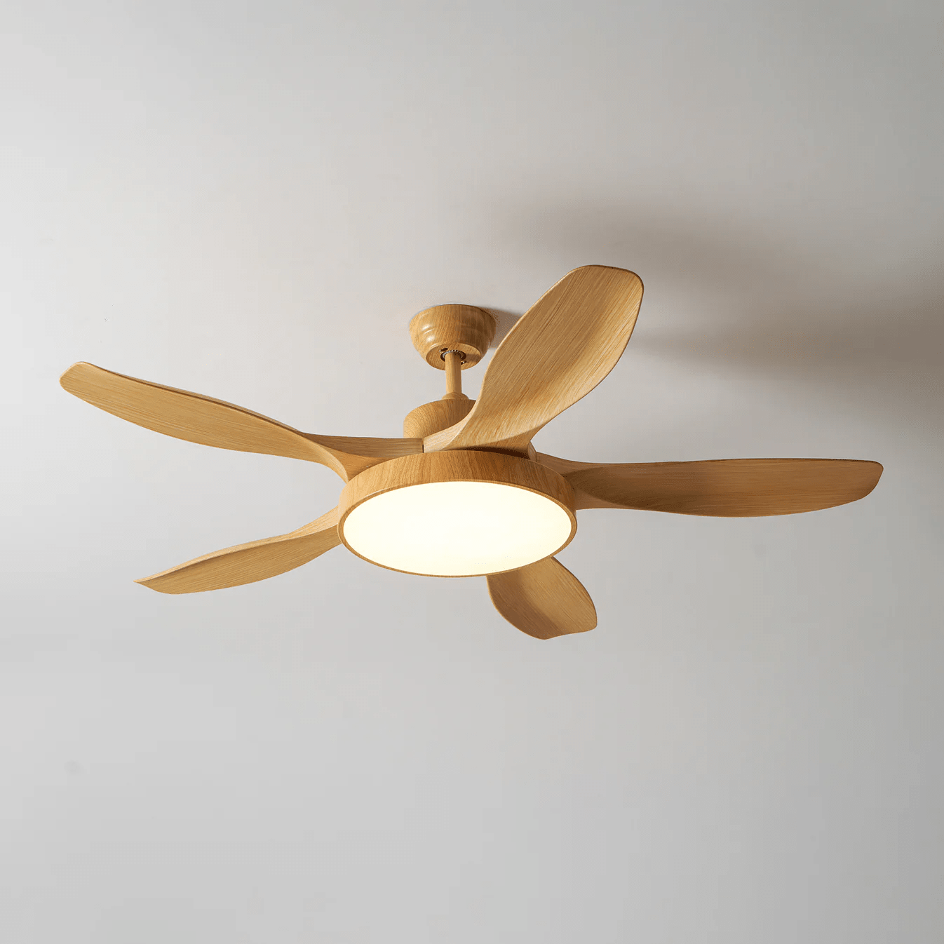 Imagen que ilustra las dimensiones del Ventilador de Techo con Luz StillWind (Diámetro 132cm x Altura 25cm).