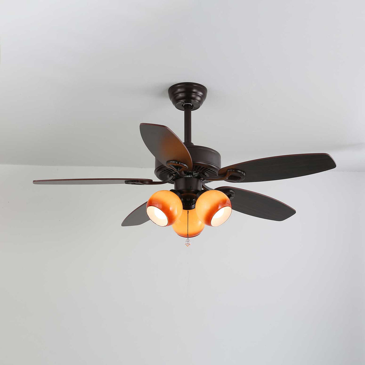 Ventilador de Techo Calviera Vintage de Madera y Cristal con Luz con su diseño elegante