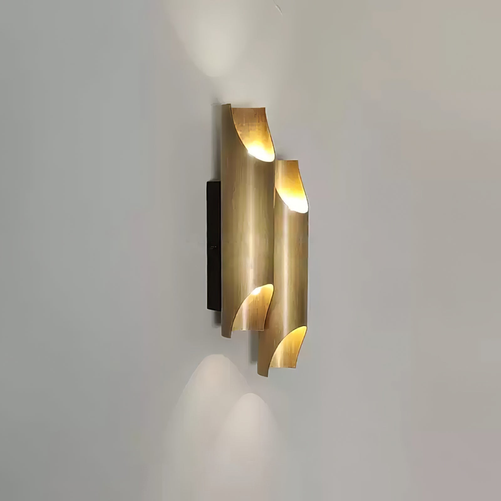 Callahan Brass Wall Lamp - Letslighting