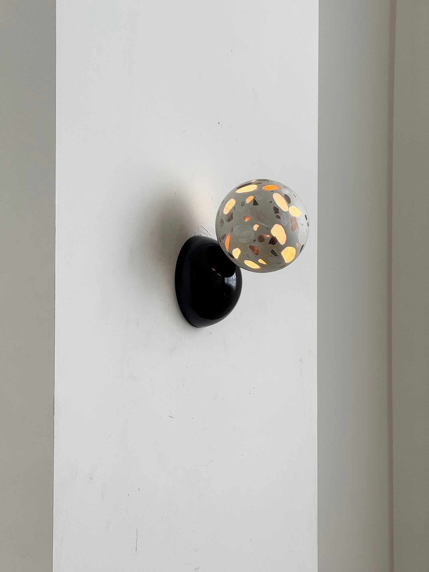 Arca Modern Minimalist Eclipse Mrable Metal Wall Lamp - Lamp Copper