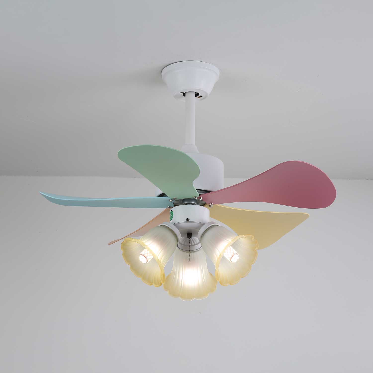 Ventilador de Techo Liora de Cristal Colorido, vista general 6