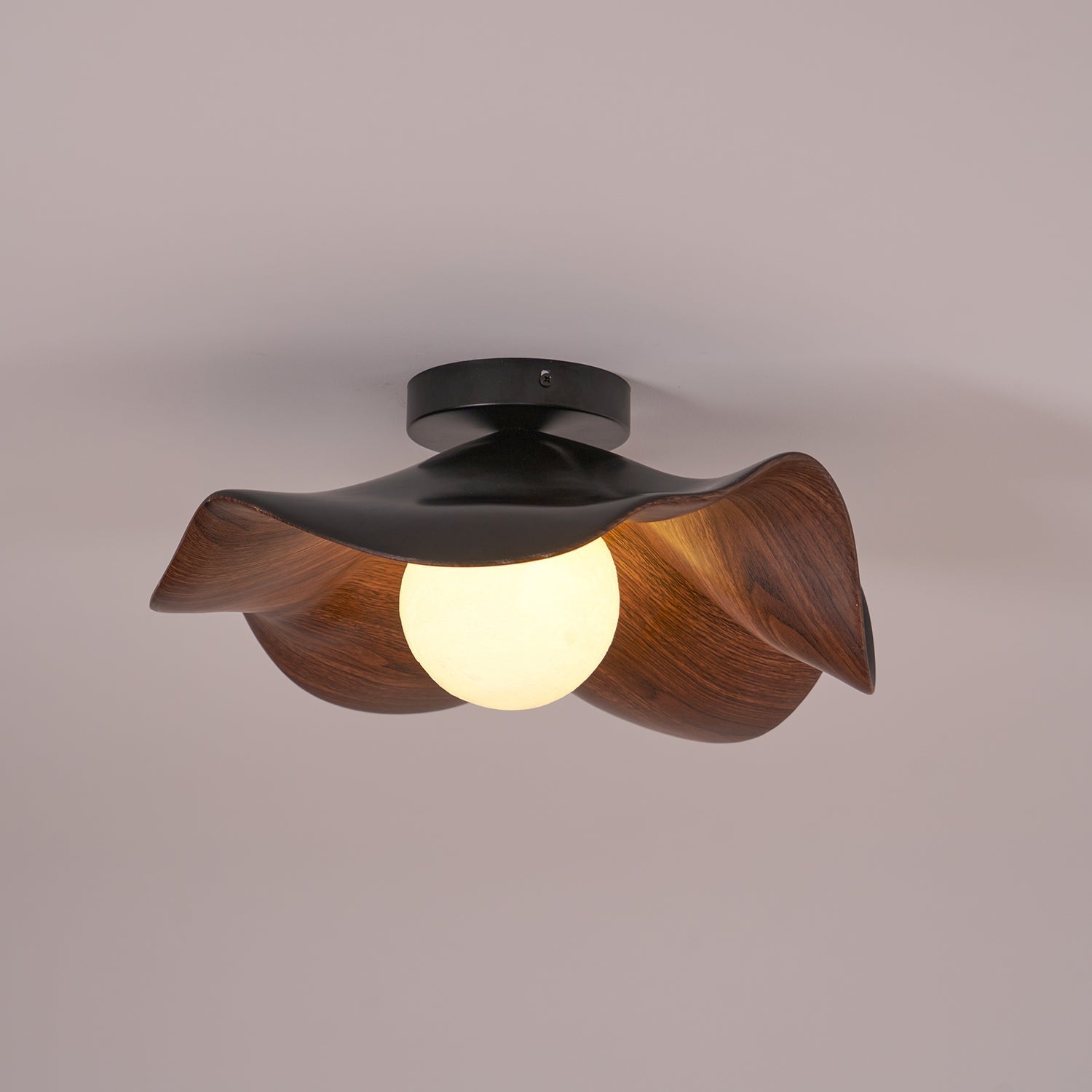 Muto Lámpara de Techo de Madera en Negro y Blanco