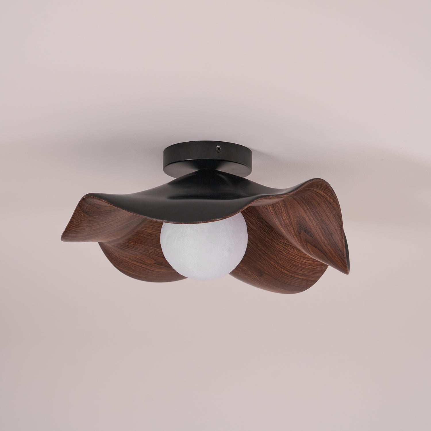 Muto Lámpara de Techo de Madera en Negro y Blanco