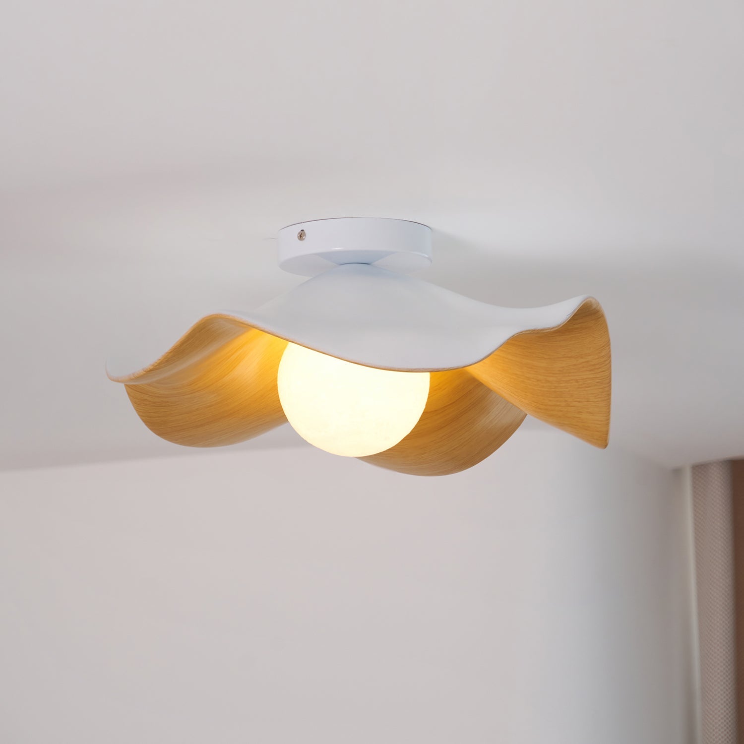 Muto Lámpara de Techo de Madera en Negro y Blanco