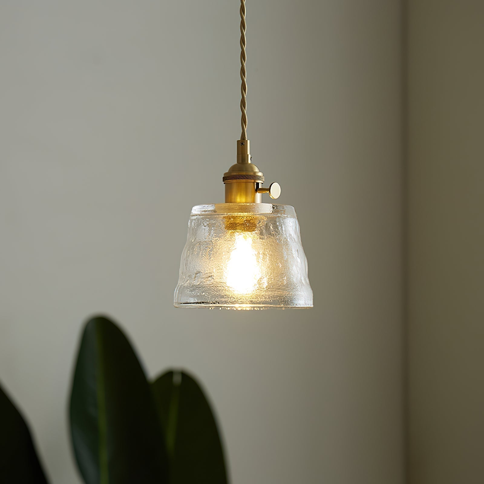 Pendant Lamp Brass and Glass Textured Shade Artisan Vintage Accent - Letslighting