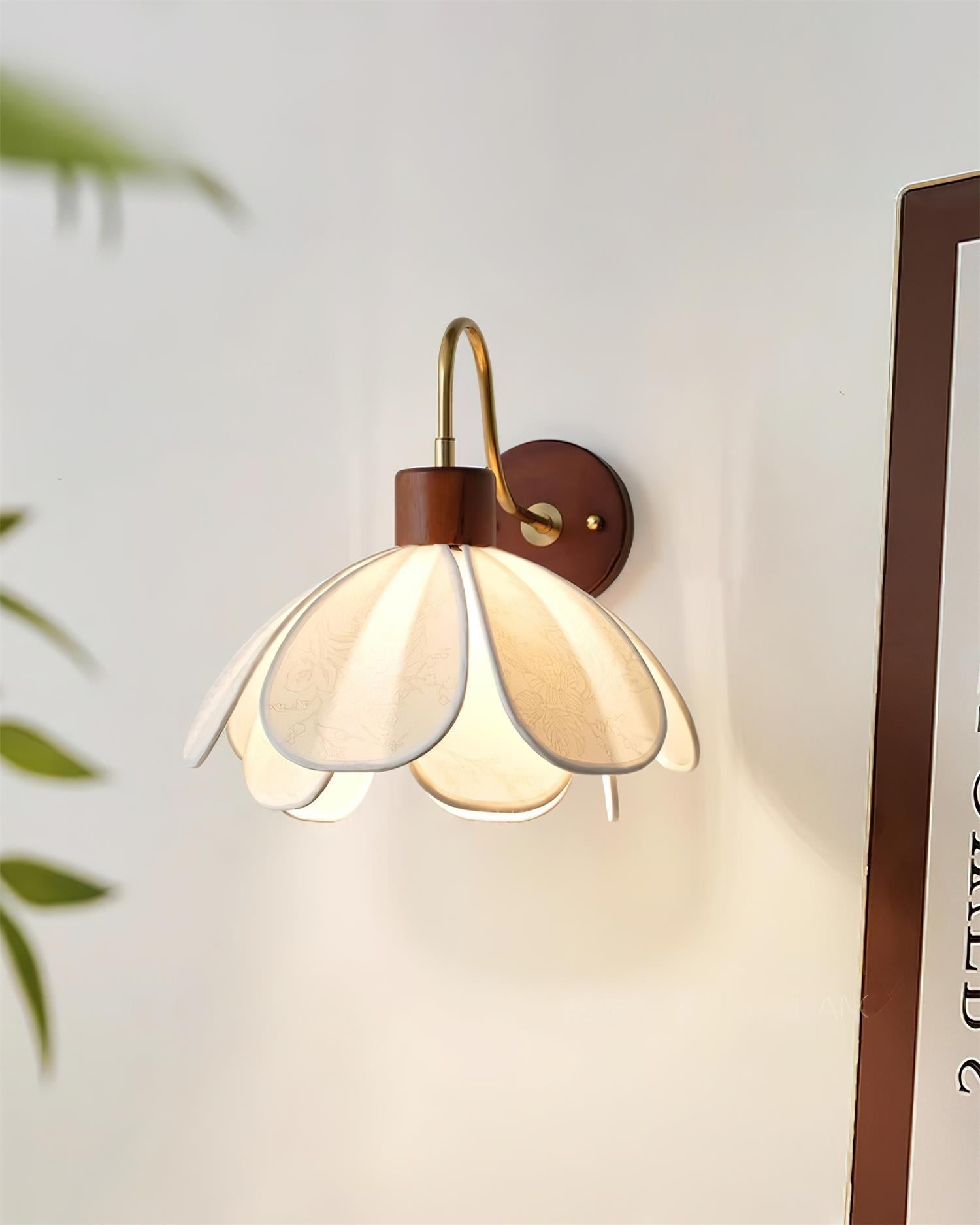 Florayne Vintage Floral Glass Wall Lamp - Letslighting