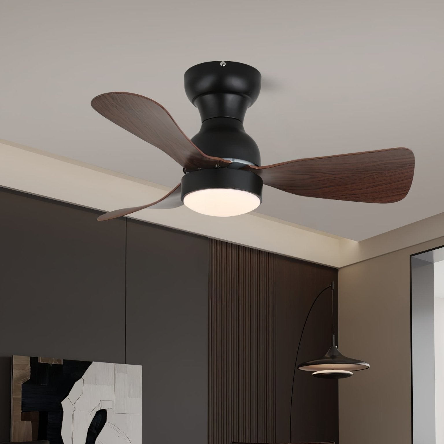 Ventilador de Techo Moderno Aurdorus con Luz de Madera, demostrando su tamaño