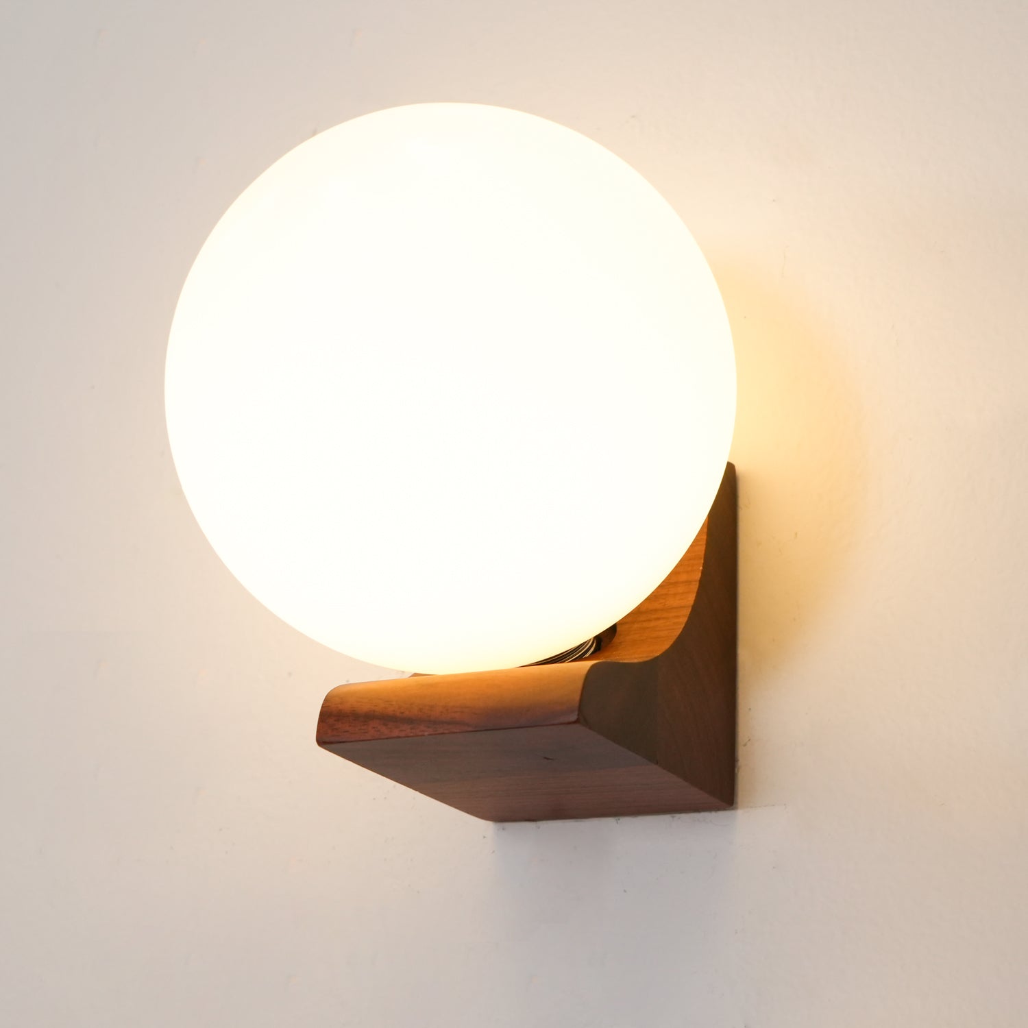 Evelyn Orb Wall Lamp - Letslighting