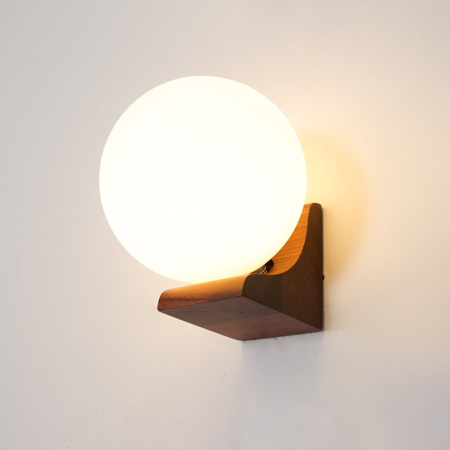 Evelyn Orb Wall Lamp - Letslighting
