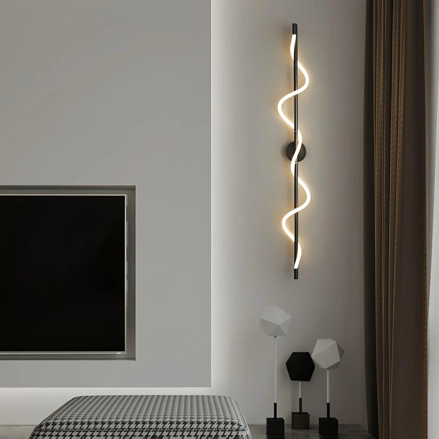 Vortex    Flexible Curve  Wall Light