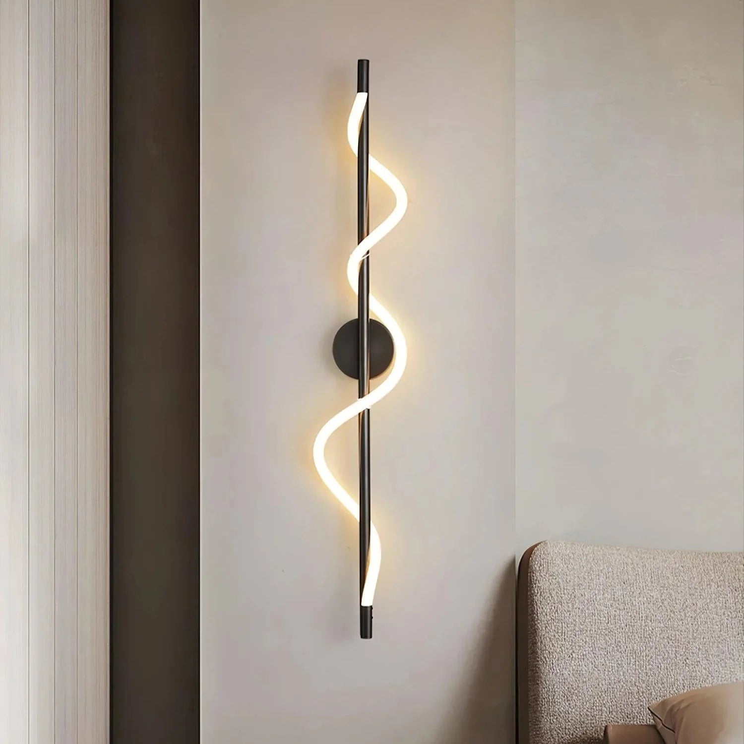 Vortex    Flexible Curve  Wall Light