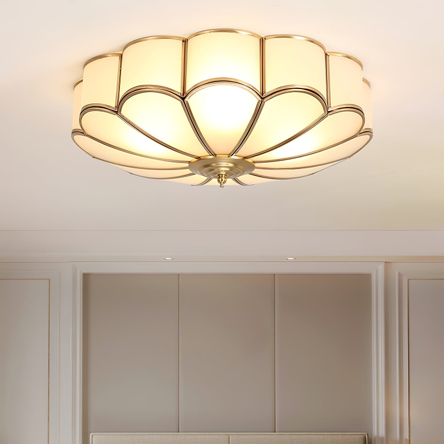 Tiffany Lámpara de Techo en Forma de Flor de Vidrio Esmerilado y Latón