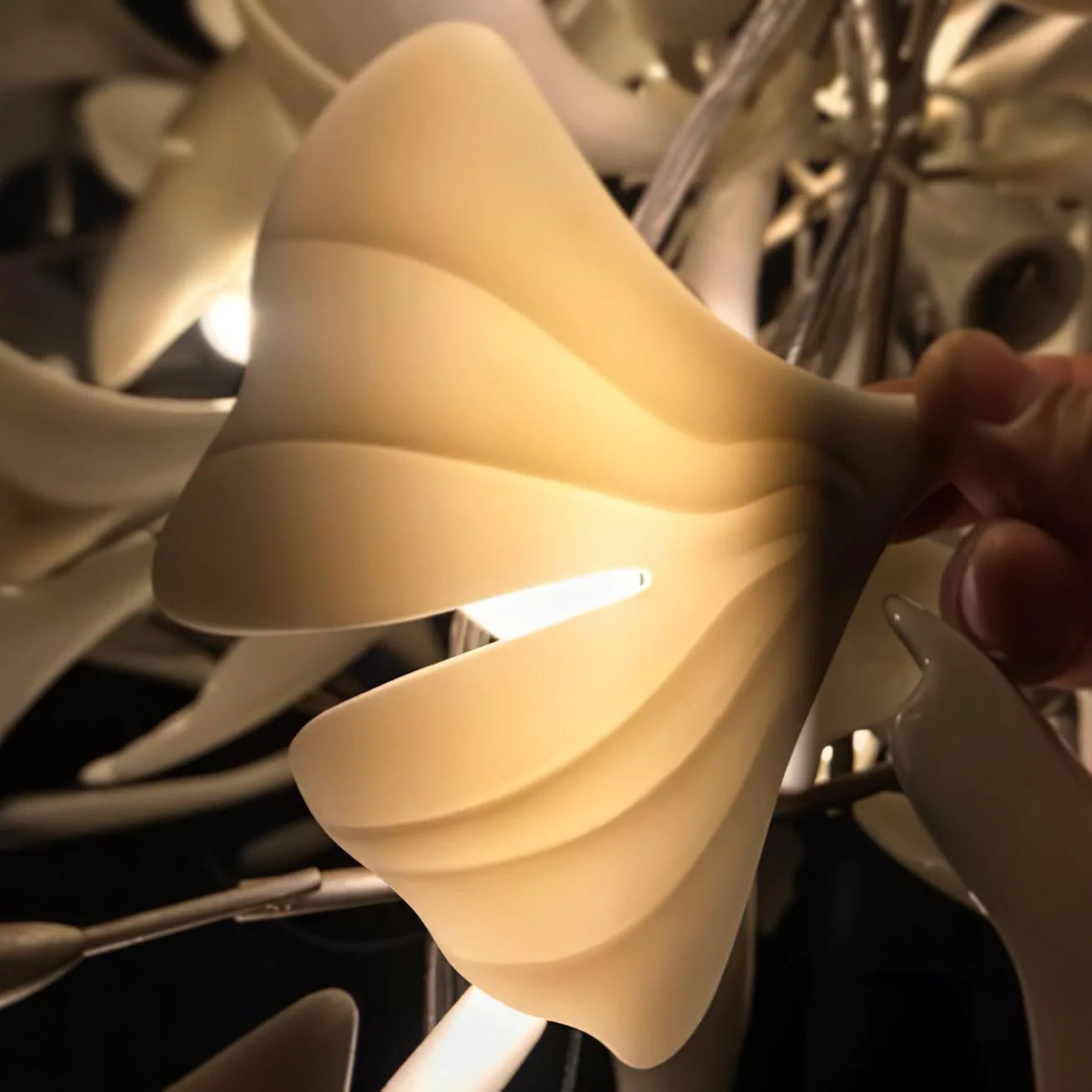 Eurzoris Gingko Metal Leaf Chandelier - Letslighting