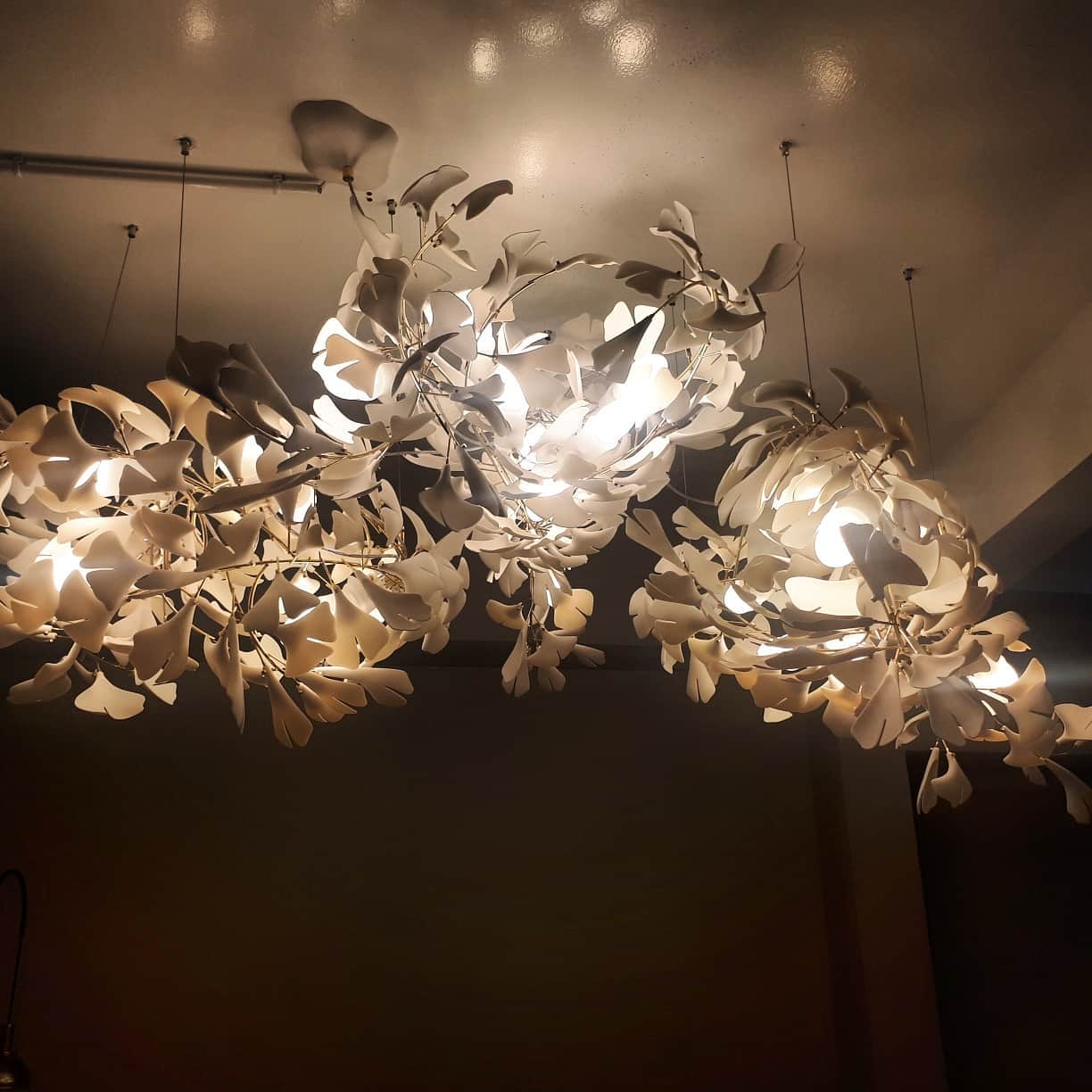Eurzoris Gingko Metal Leaf Chandelier - Letslighting
