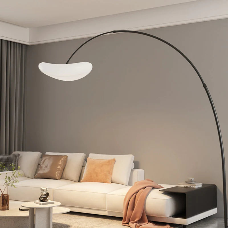 Minori Minimalista Irregularmente Metal LED Lámpara de Pie Negra/Blanca