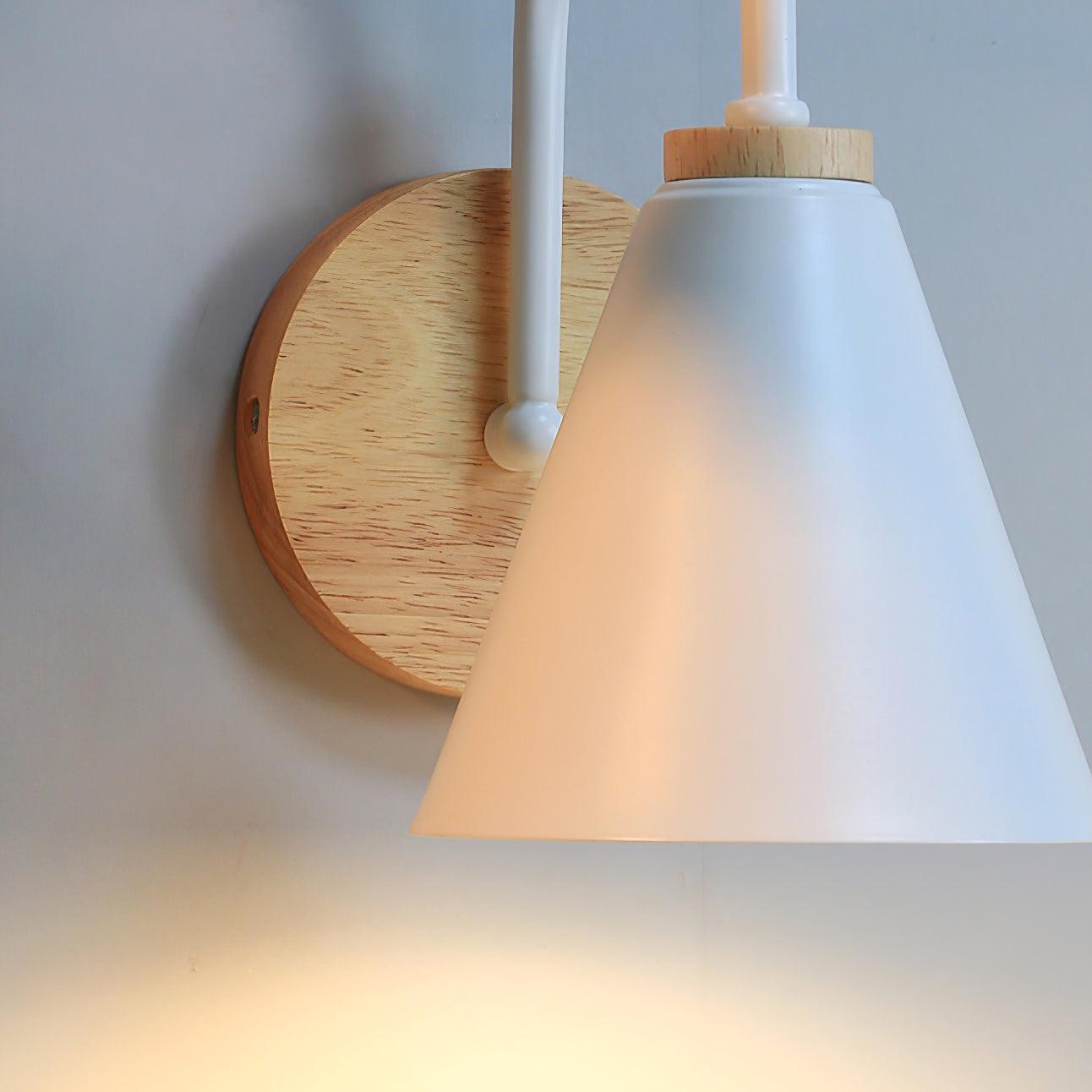 Muto Lámpara de Pared de Madera Nórdica
