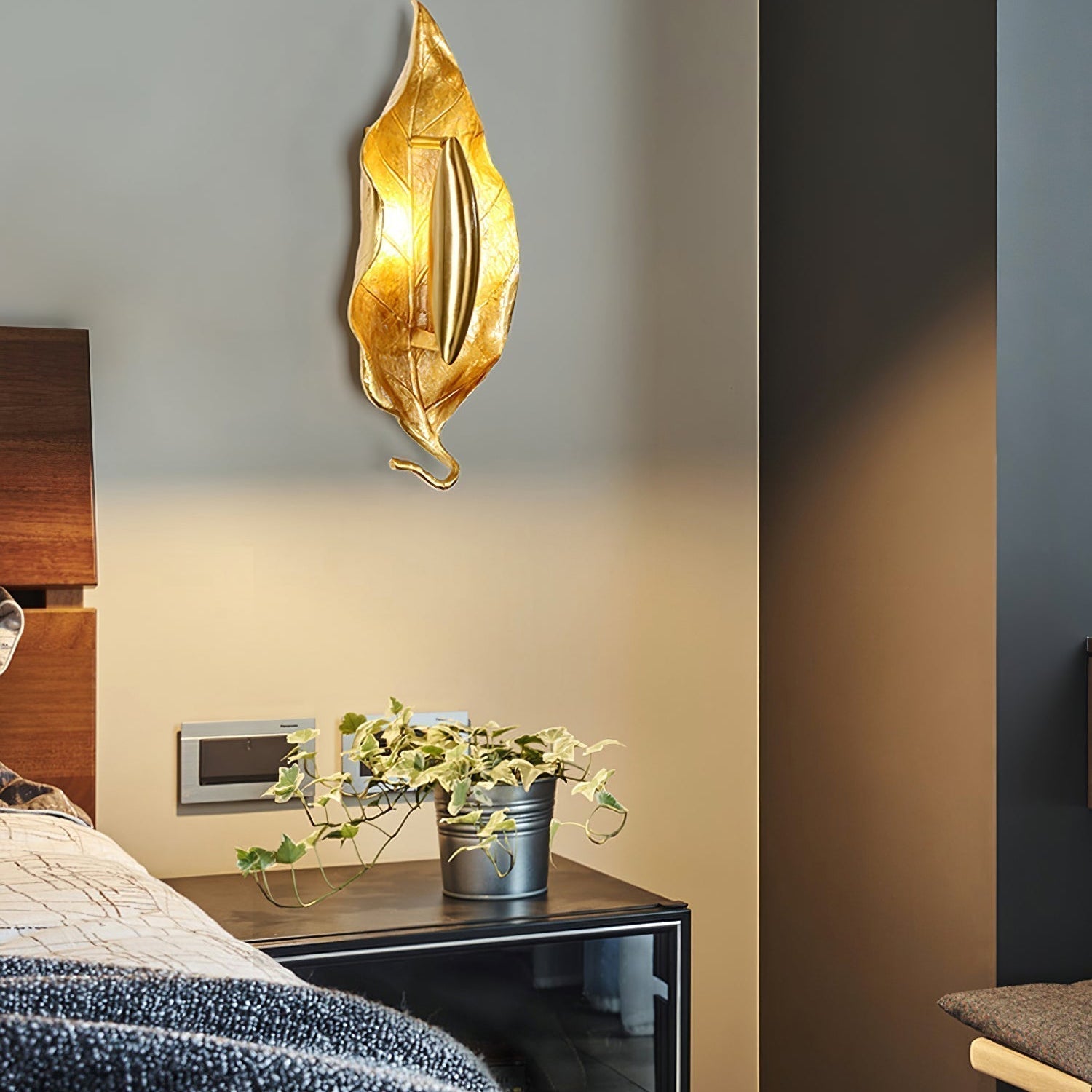 Leaf Brass Wall Lamp - Letslighting