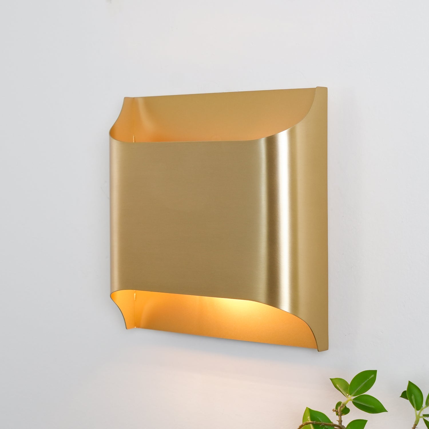 Leclerc Brass Wall Lamp - Letslighting