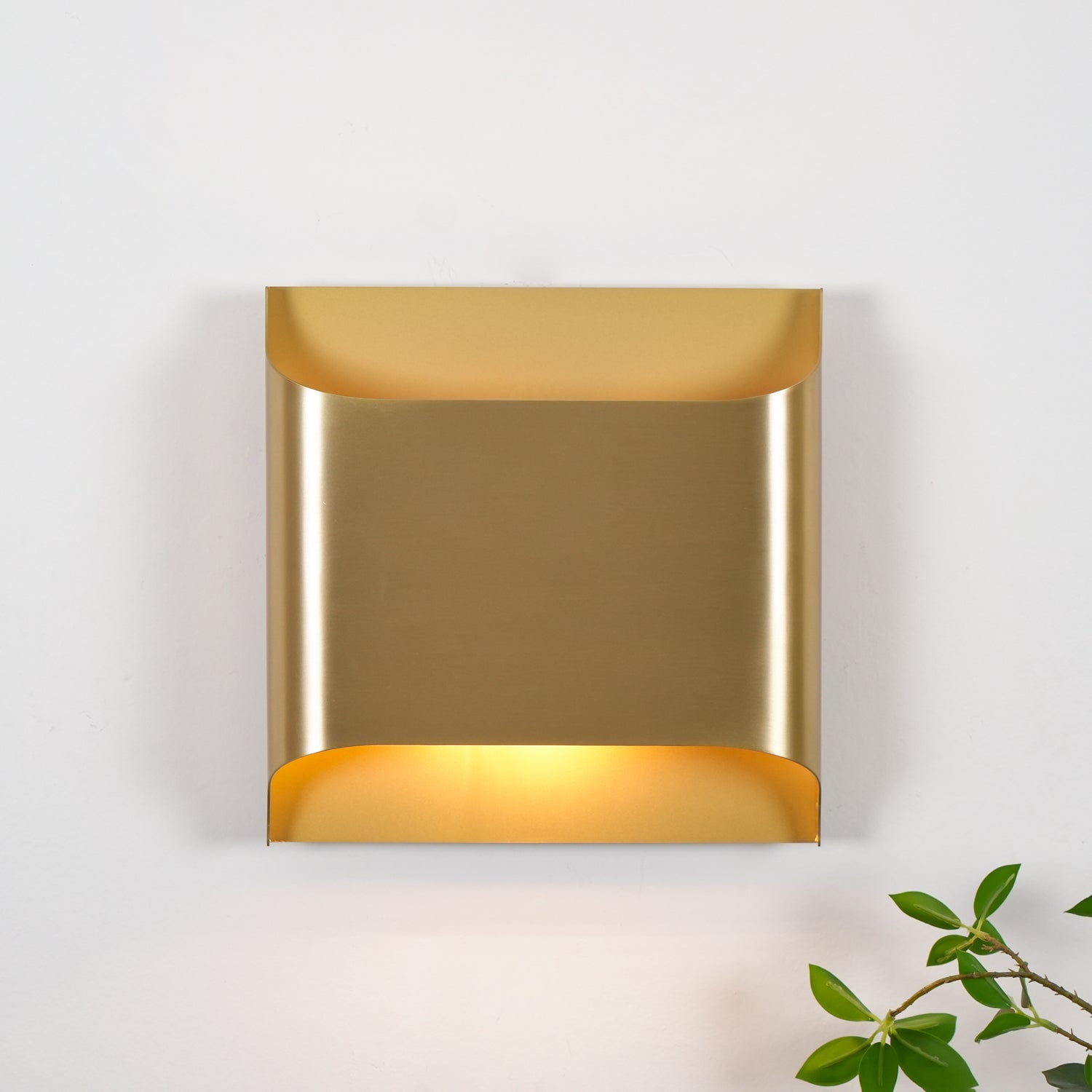 Leclerc Brass Wall Lamp - Letslighting