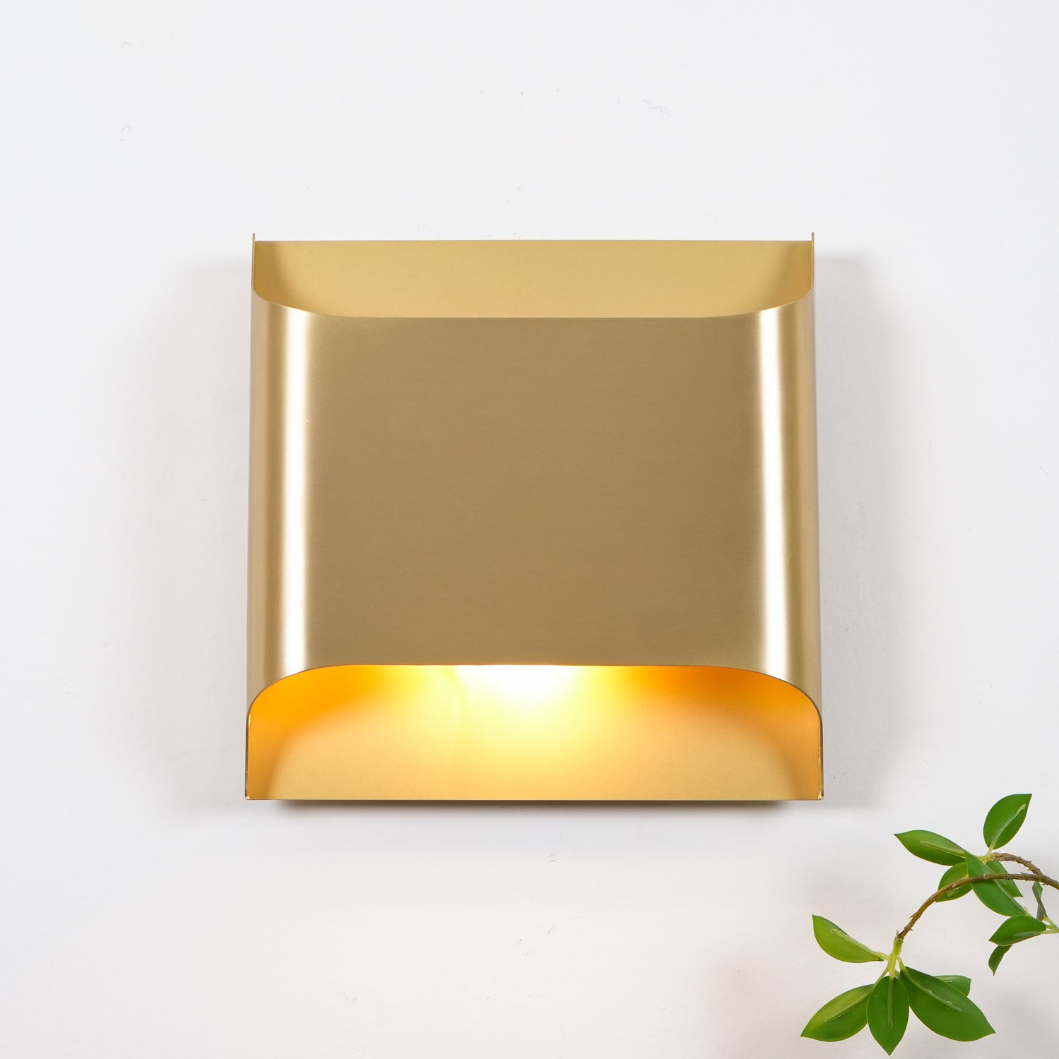 Leclerc Brass Wall Lamp - Letslighting