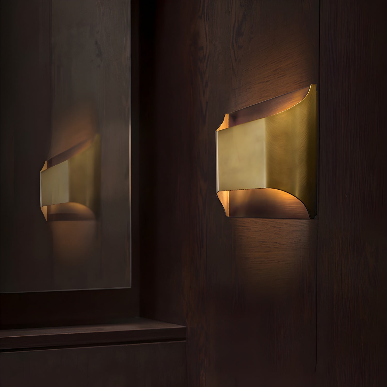 Leclerc Brass Wall Lamp - Letslighting