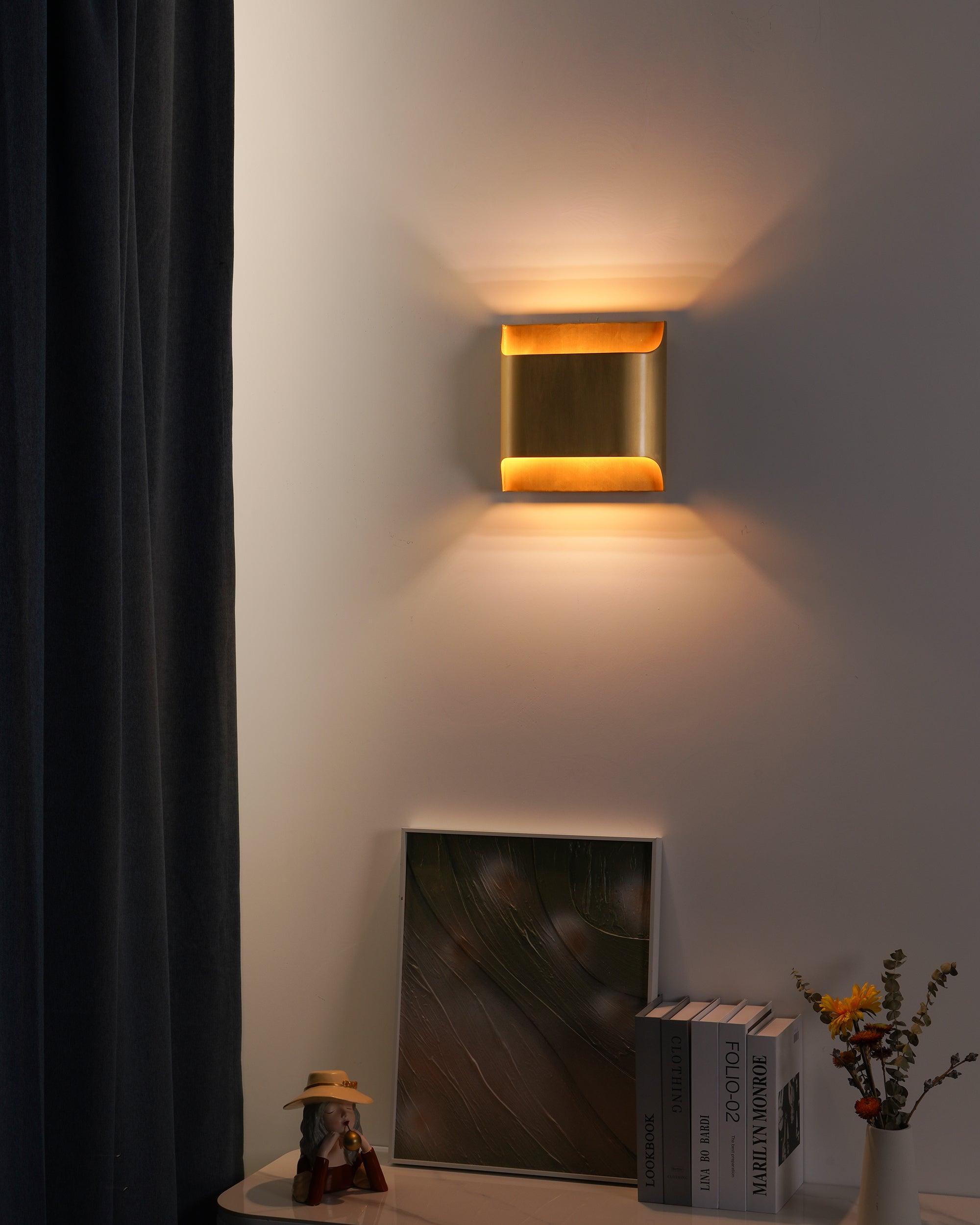 Leclerc Brass Wall Lamp - Letslighting