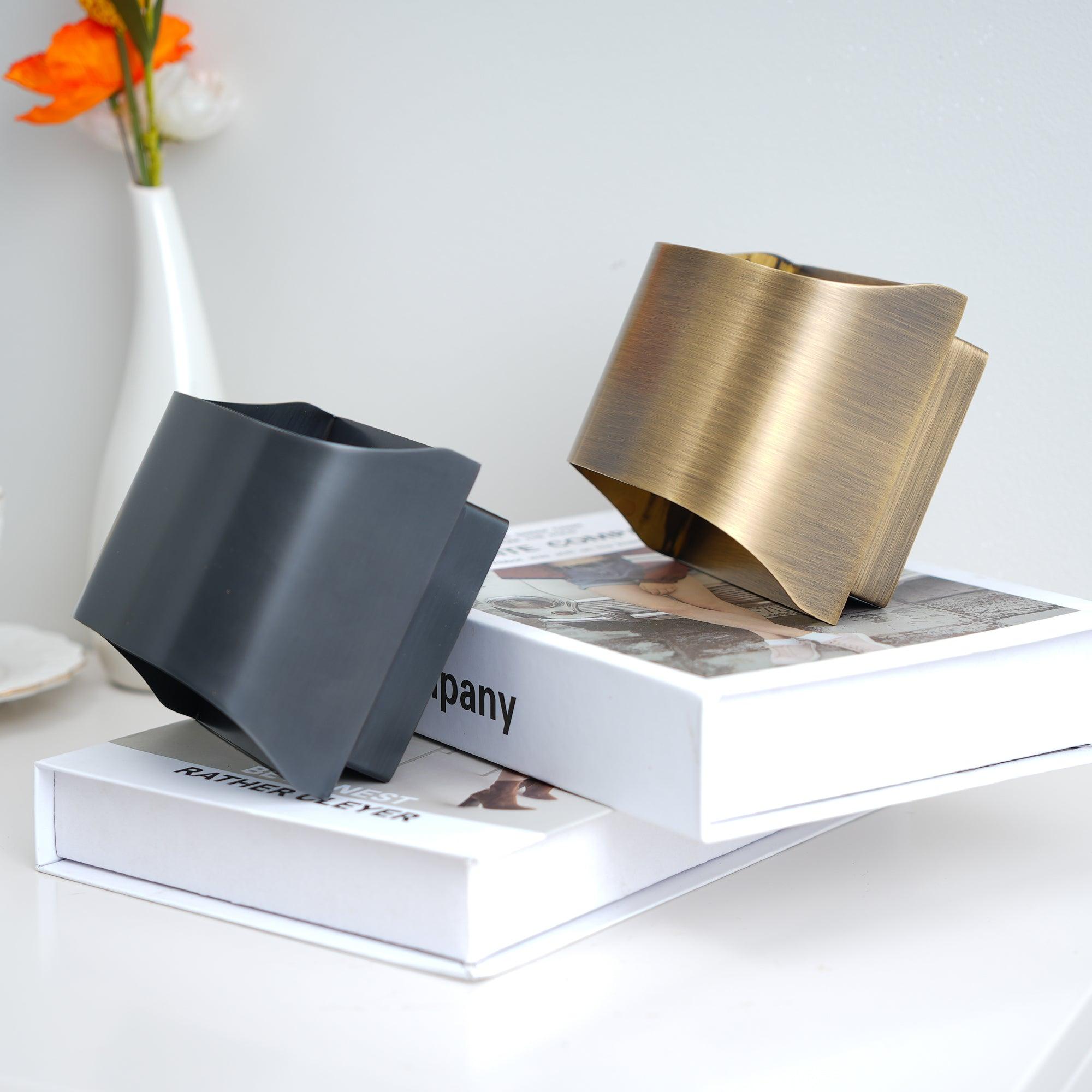 Leclerc Brass Wall Lamp - Letslighting