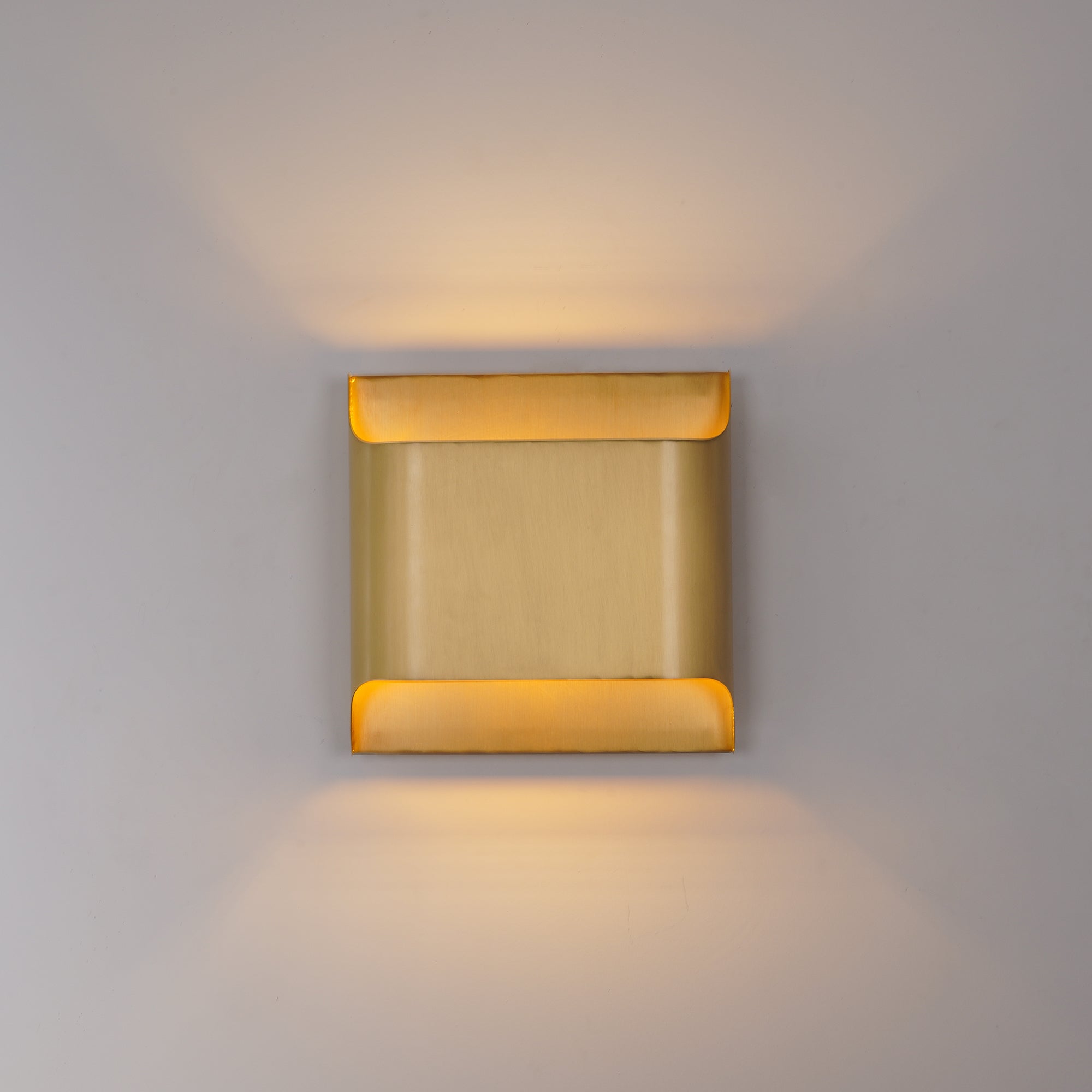 Leclerc Brass Wall Lamp - Letslighting