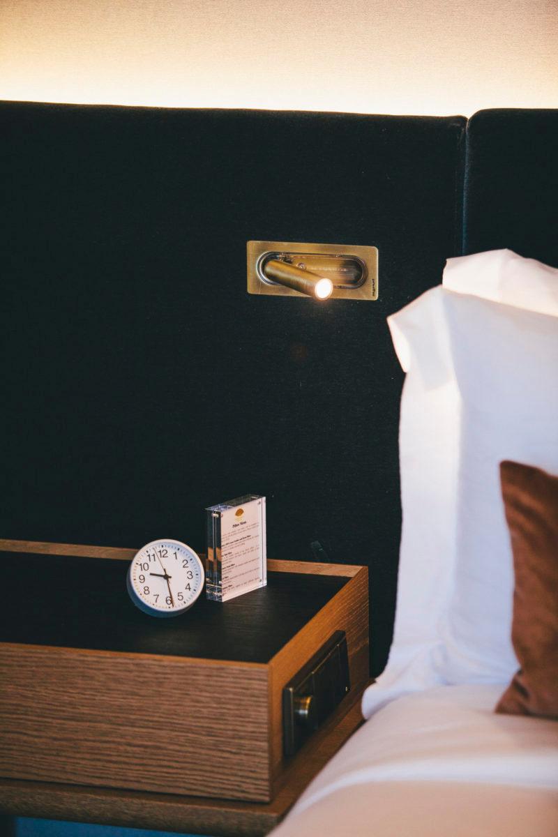 Fioro Acrylic Industrial Wall Lamp - Letslighting