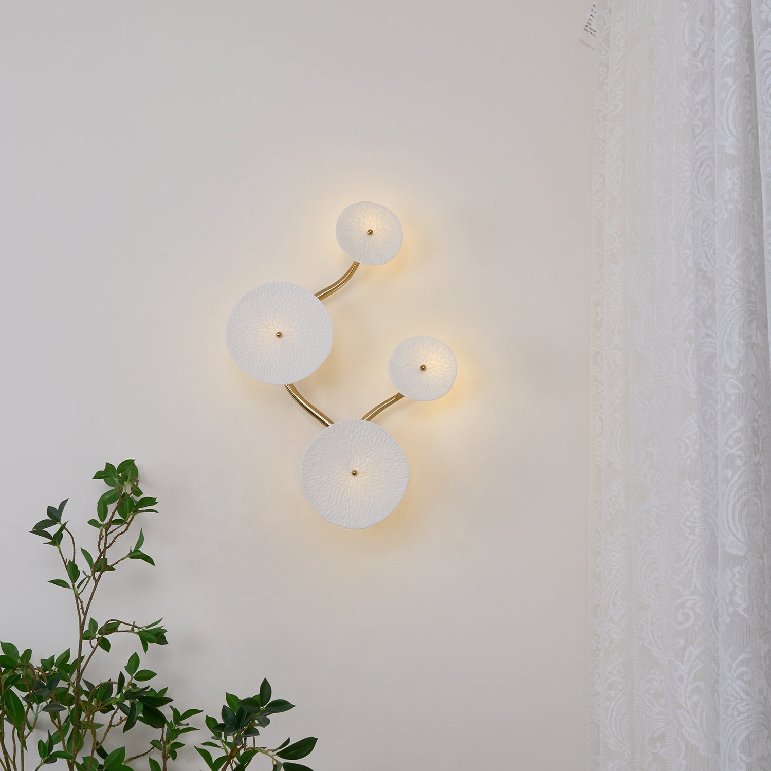 Olivia Lámpara de Pared con Pétalos de Loto
