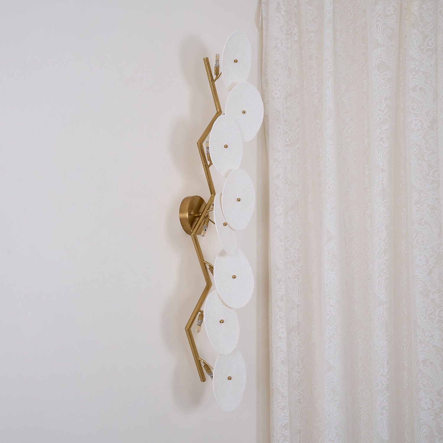 Olivia Lámpara de Pared con Pétalos de Loto