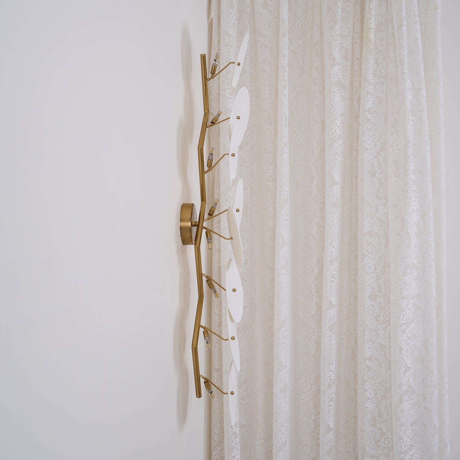 Olivia Lámpara de Pared con Pétalos de Loto