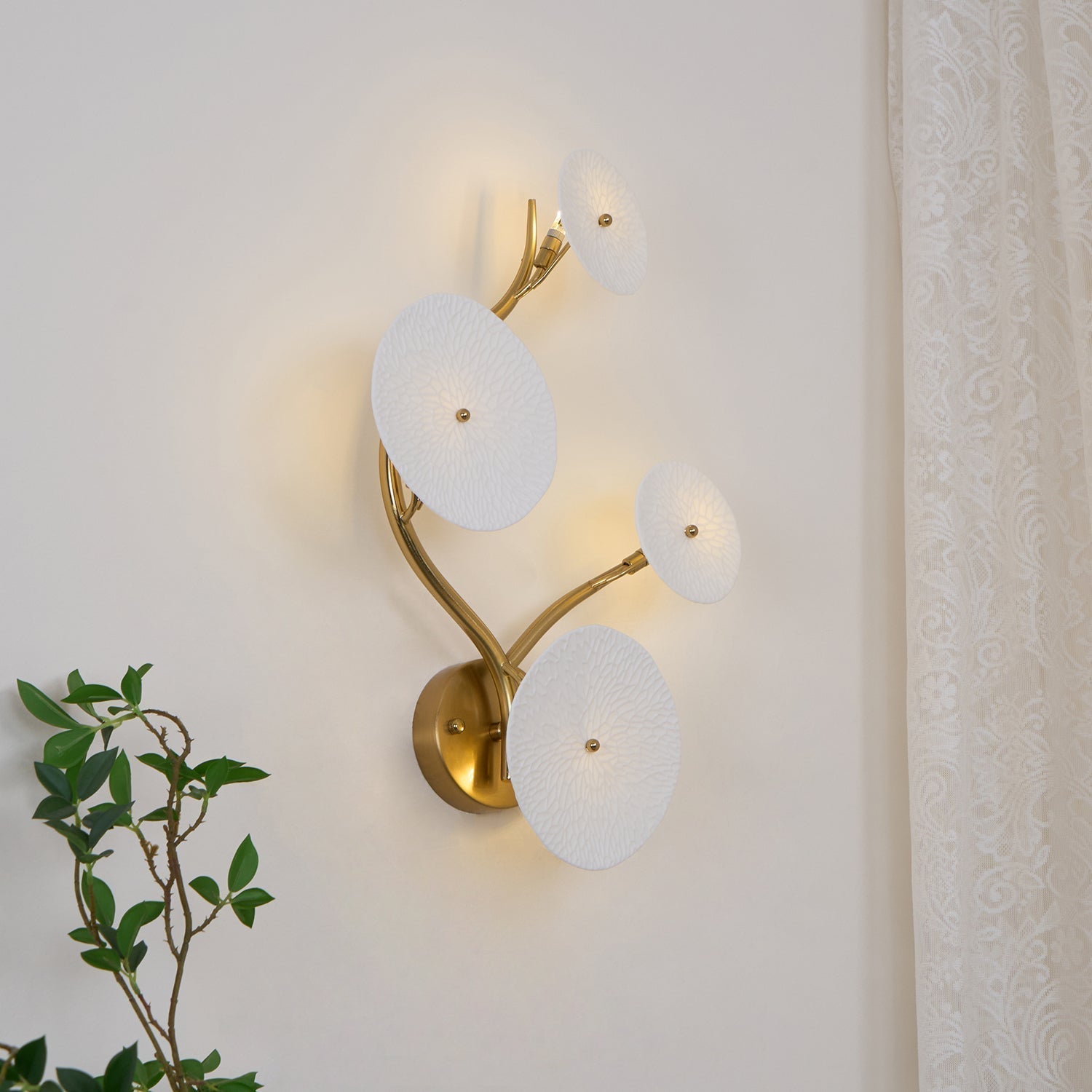 Olivia Lámpara de Pared con Pétalos de Loto