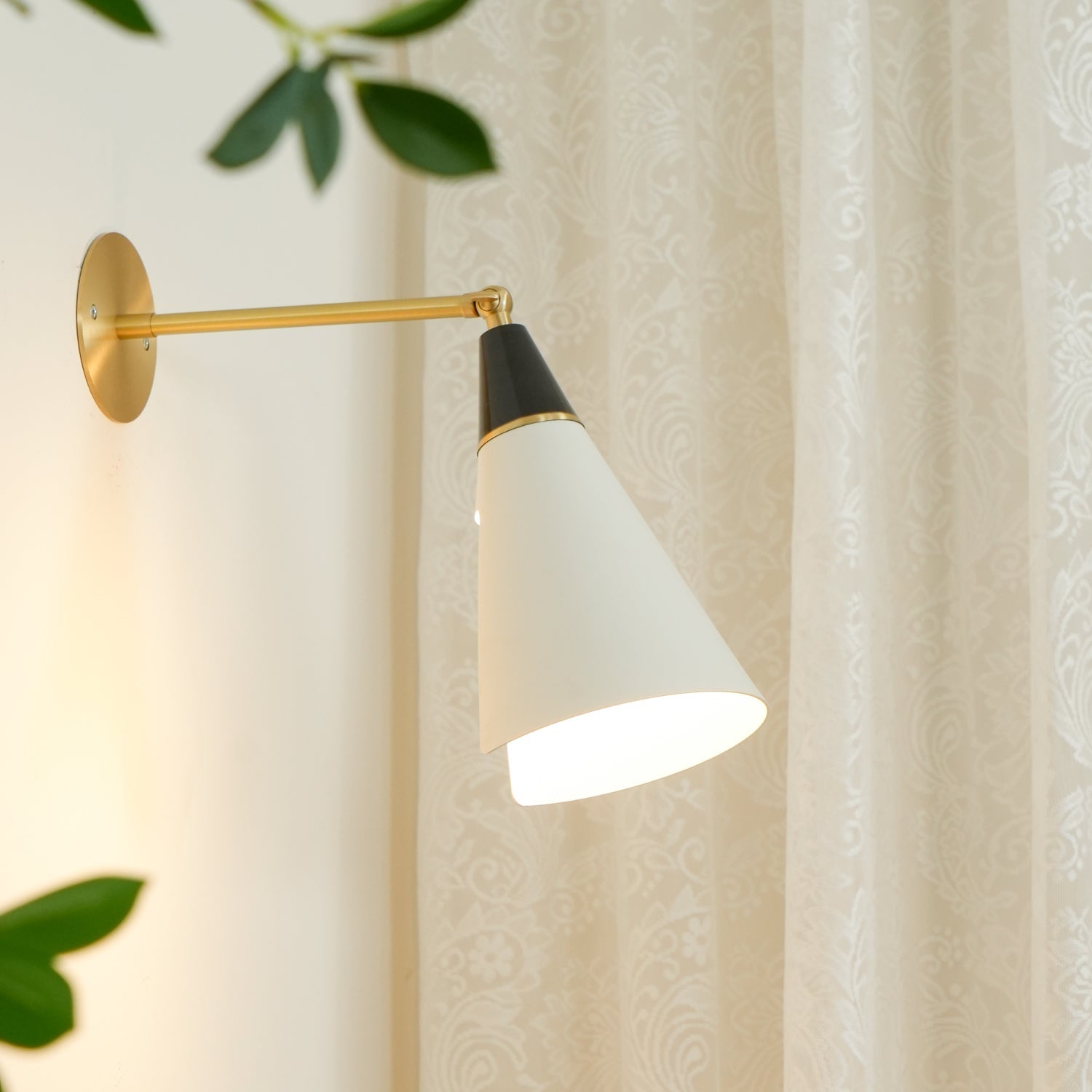 Petite Magari Wall Lamp - Letslighting