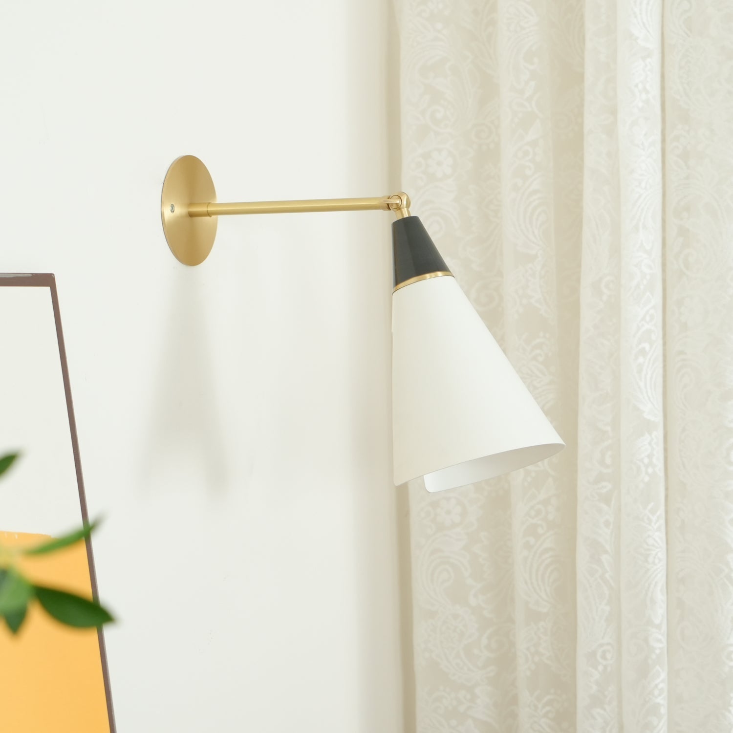 Petite Magari Wall Lamp - Letslighting