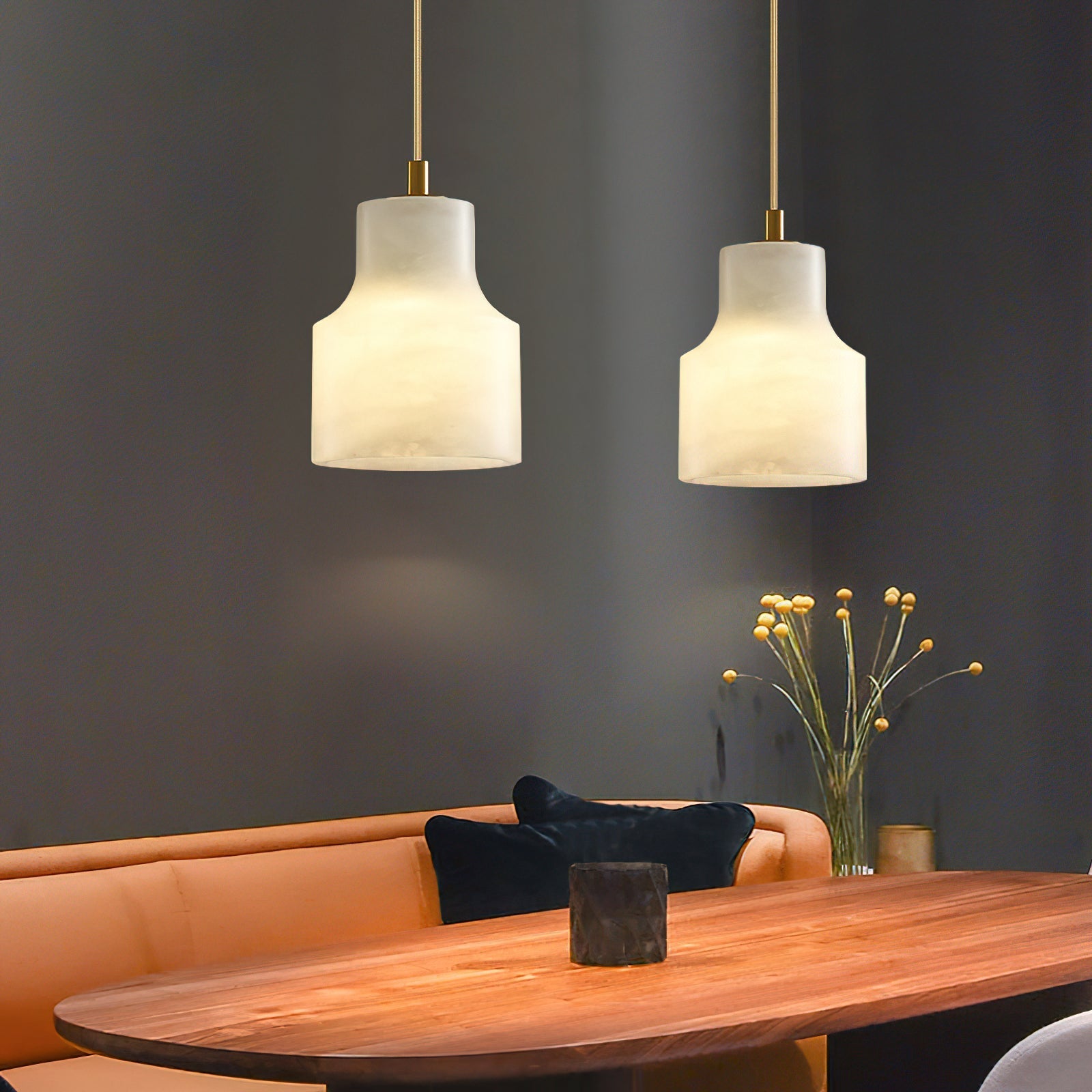 Ritta Alabaster Pendant Light Brass Luxurious