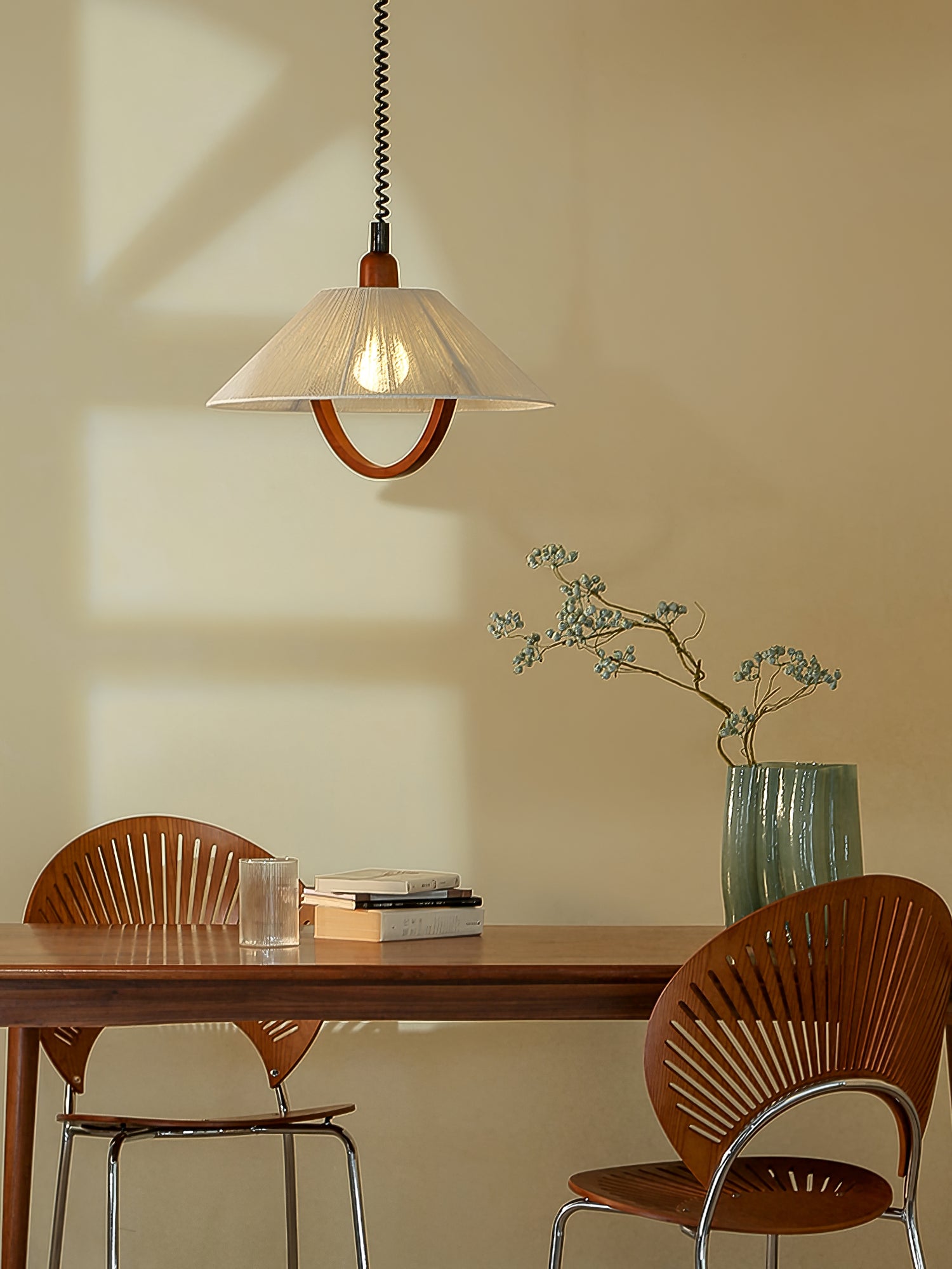 Eleanor Minimalist Metal Pendant Light - Letslighting