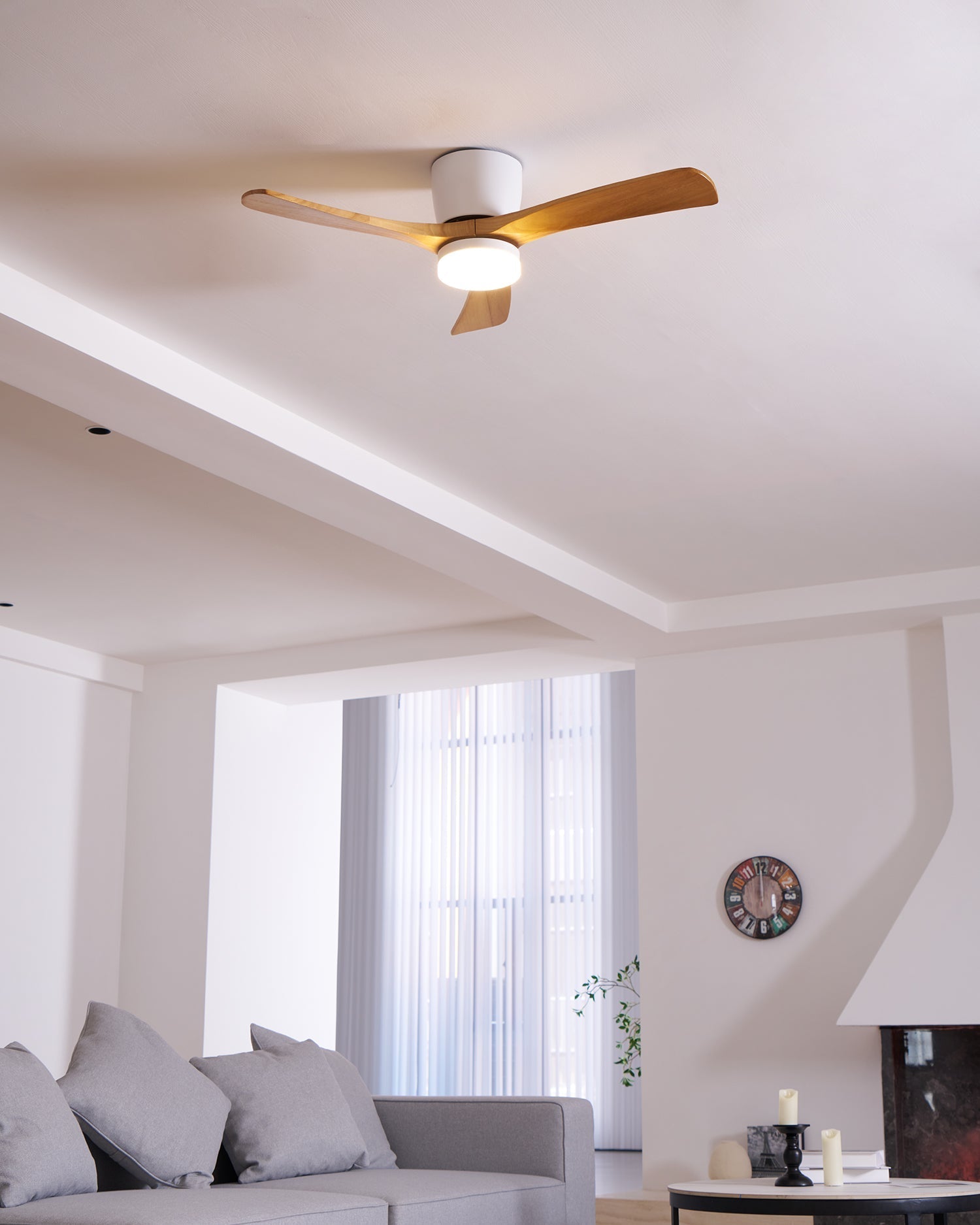 Ventilador de Techo con Luz Ezra Nórdico en opción de acabado de madera natural