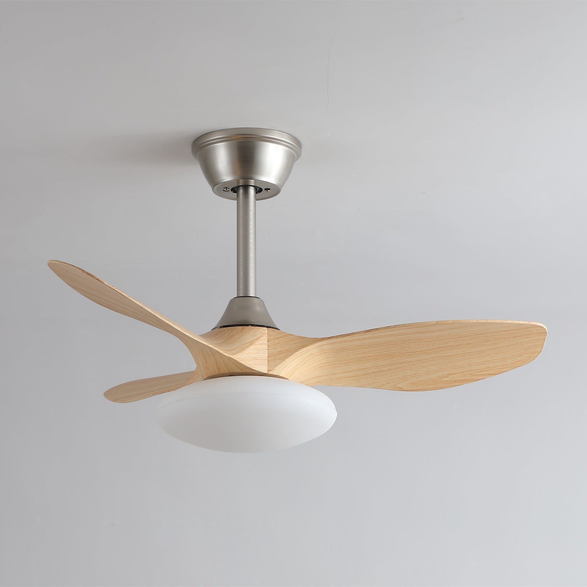 Ventilador de Techo con Luz Sylvara