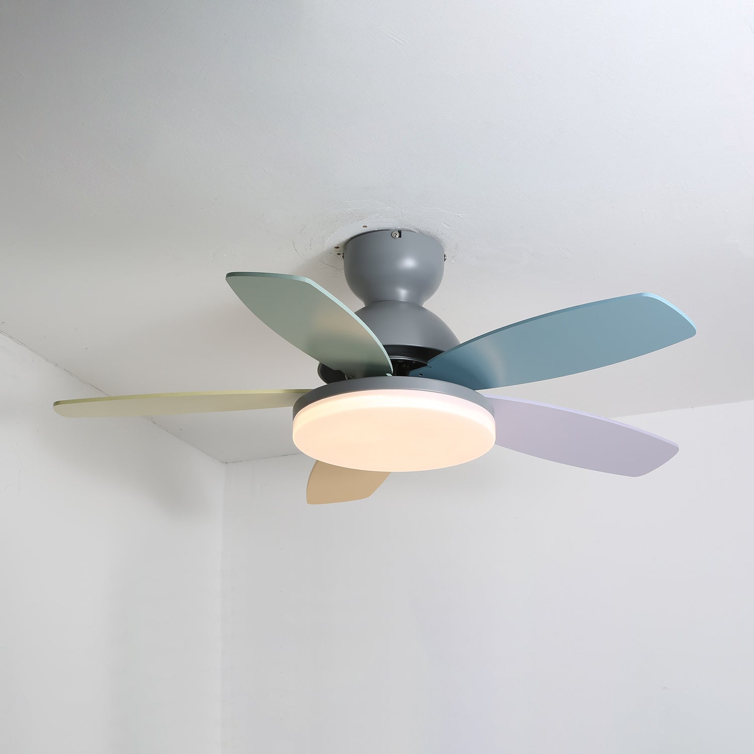 Liora Ventilador de Techo con Luz de Cristal Colorido para Niños