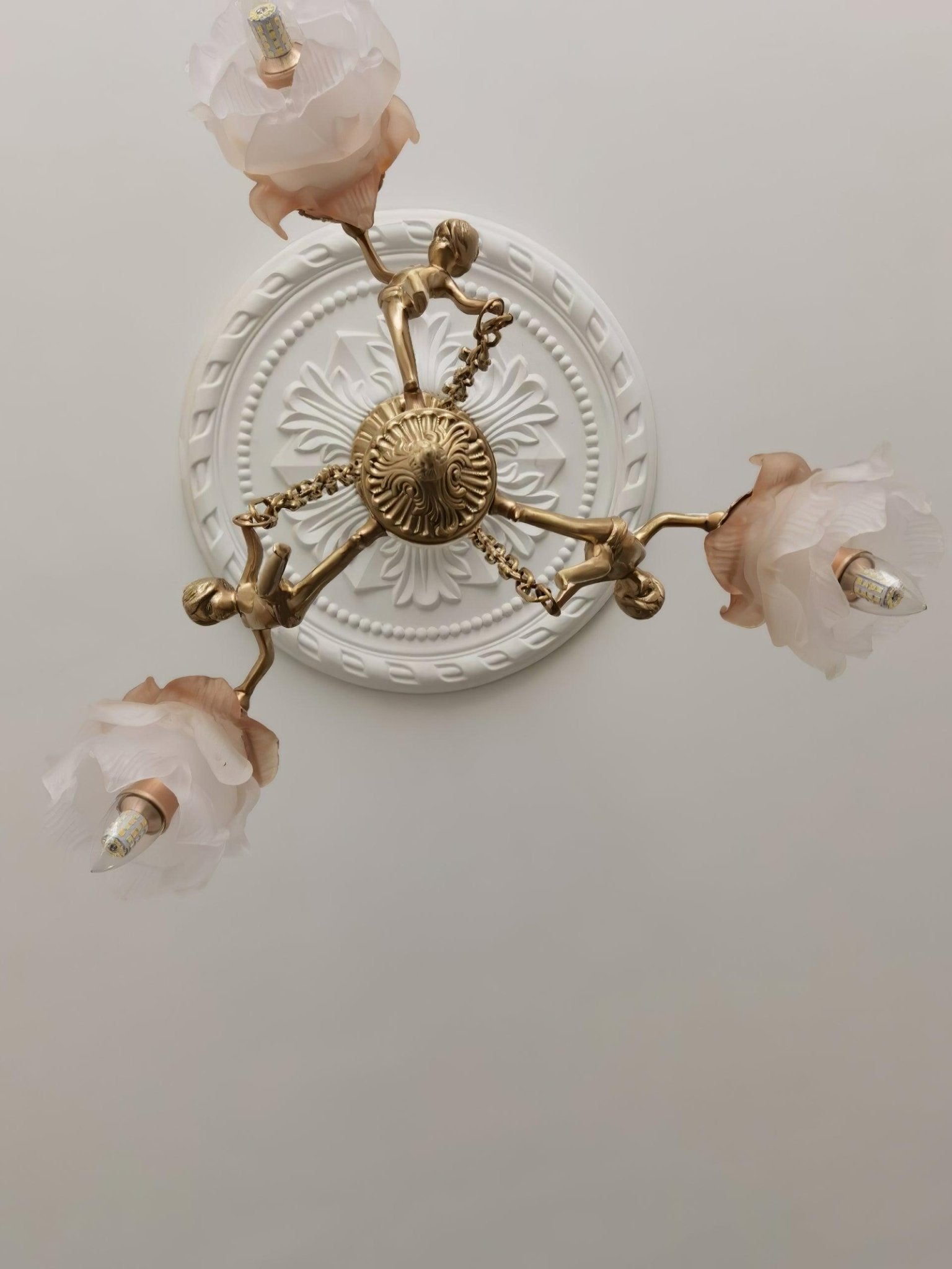 Putti Statuettes Brass Suspension - Letslighting