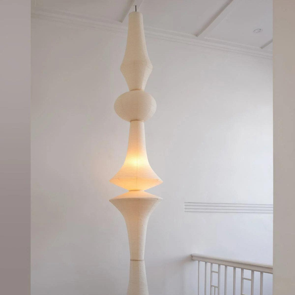 Ritta Lámpara Colgante Vertical Escultural de Papel