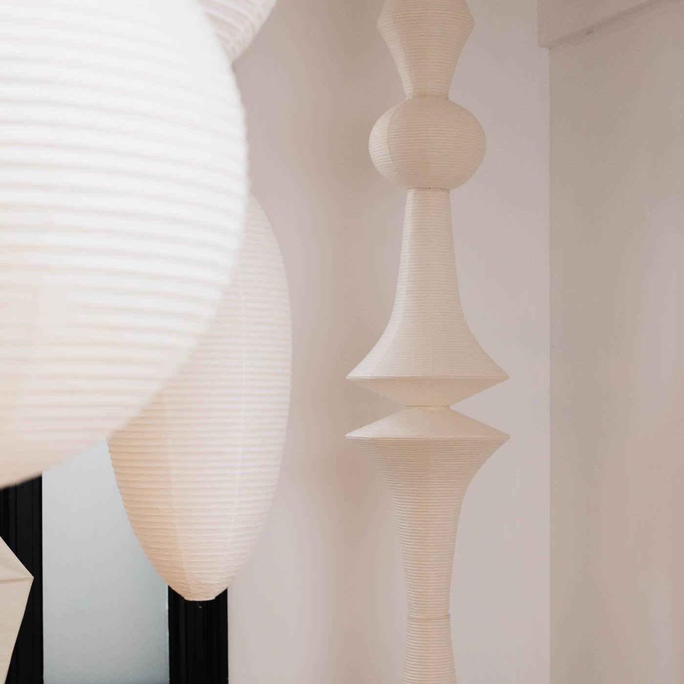 Ritta Lámpara Colgante Vertical Escultural de Papel
