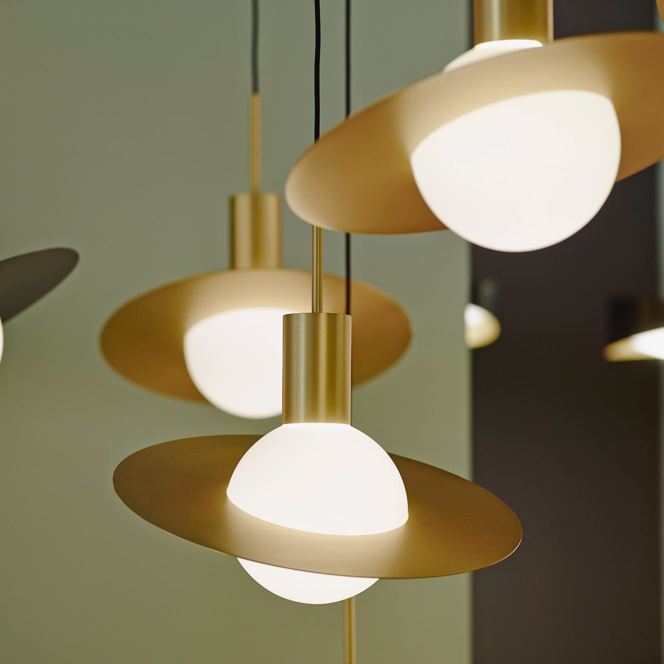 Doug Minimalist Metal Pendant Light - Letslighting