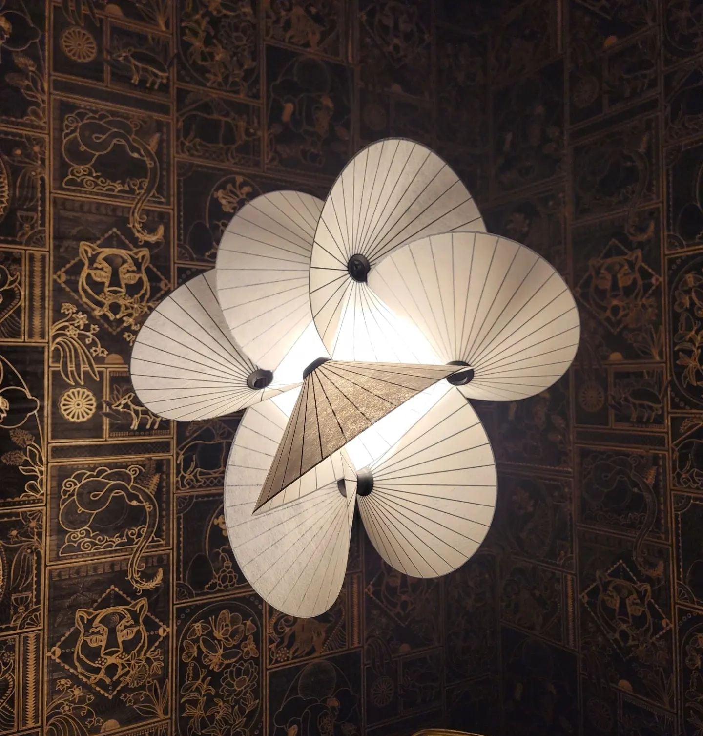 Zerinarae Individual Creativity Metal Fabric Pendant Light - Lamp Copper