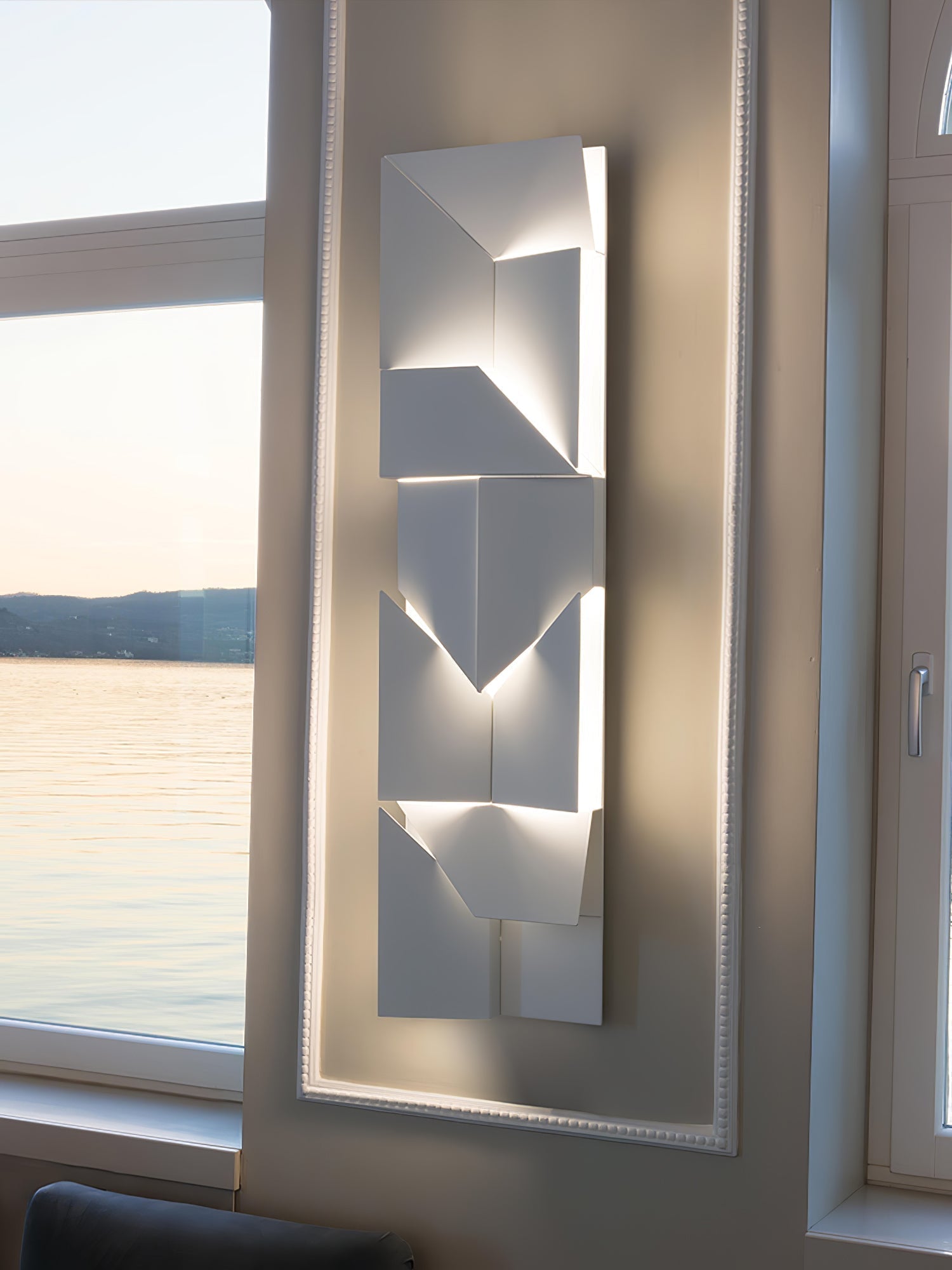 Shadows Grand Sconce - Letslighting