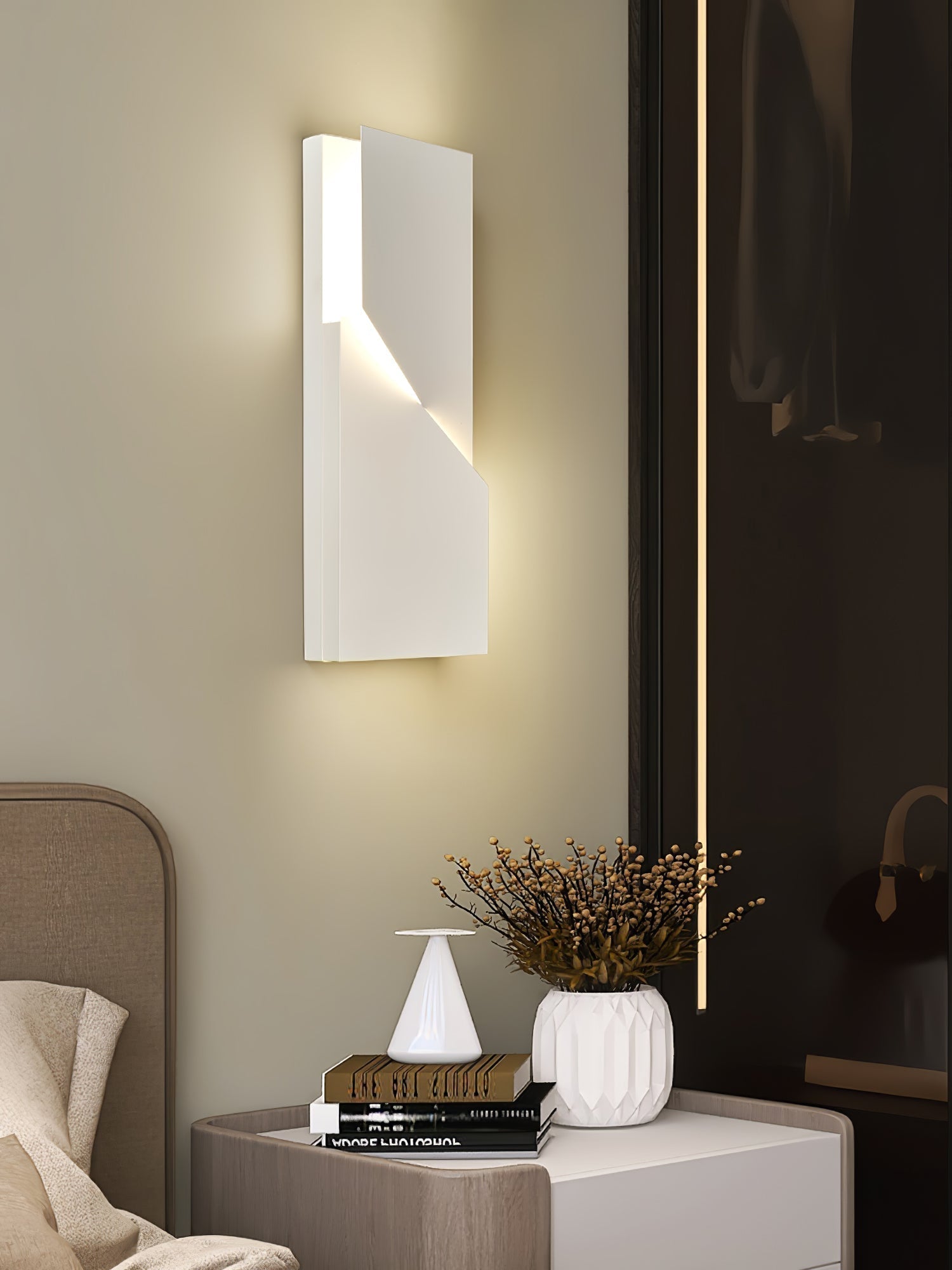 Shadows Grand Sconce - Letslighting