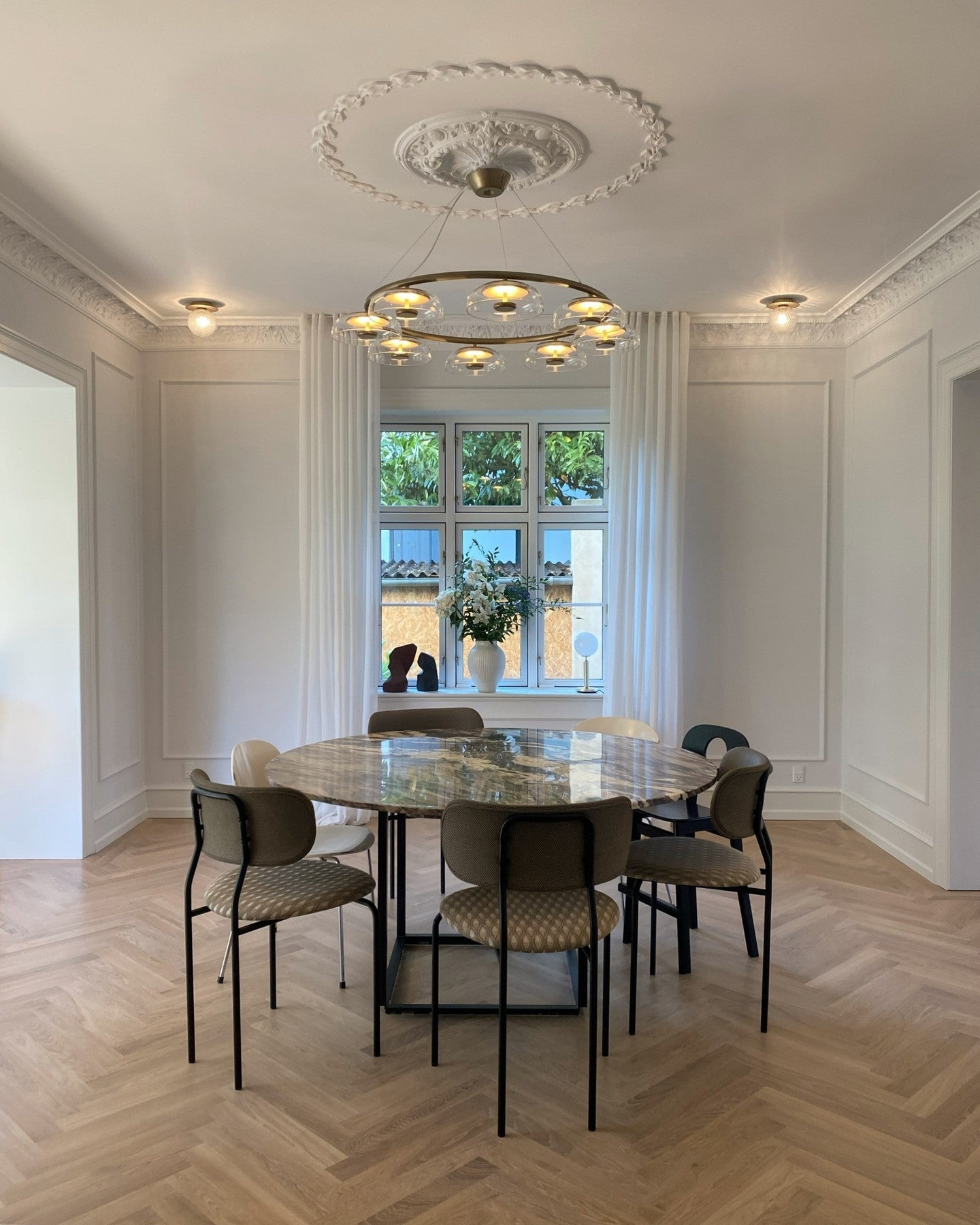 Aethera Circular Glass Chandelier - Letslighting