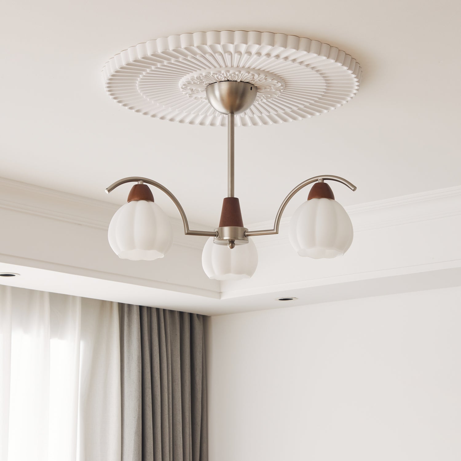 Soluna Bloom Chandelier - Letslighting